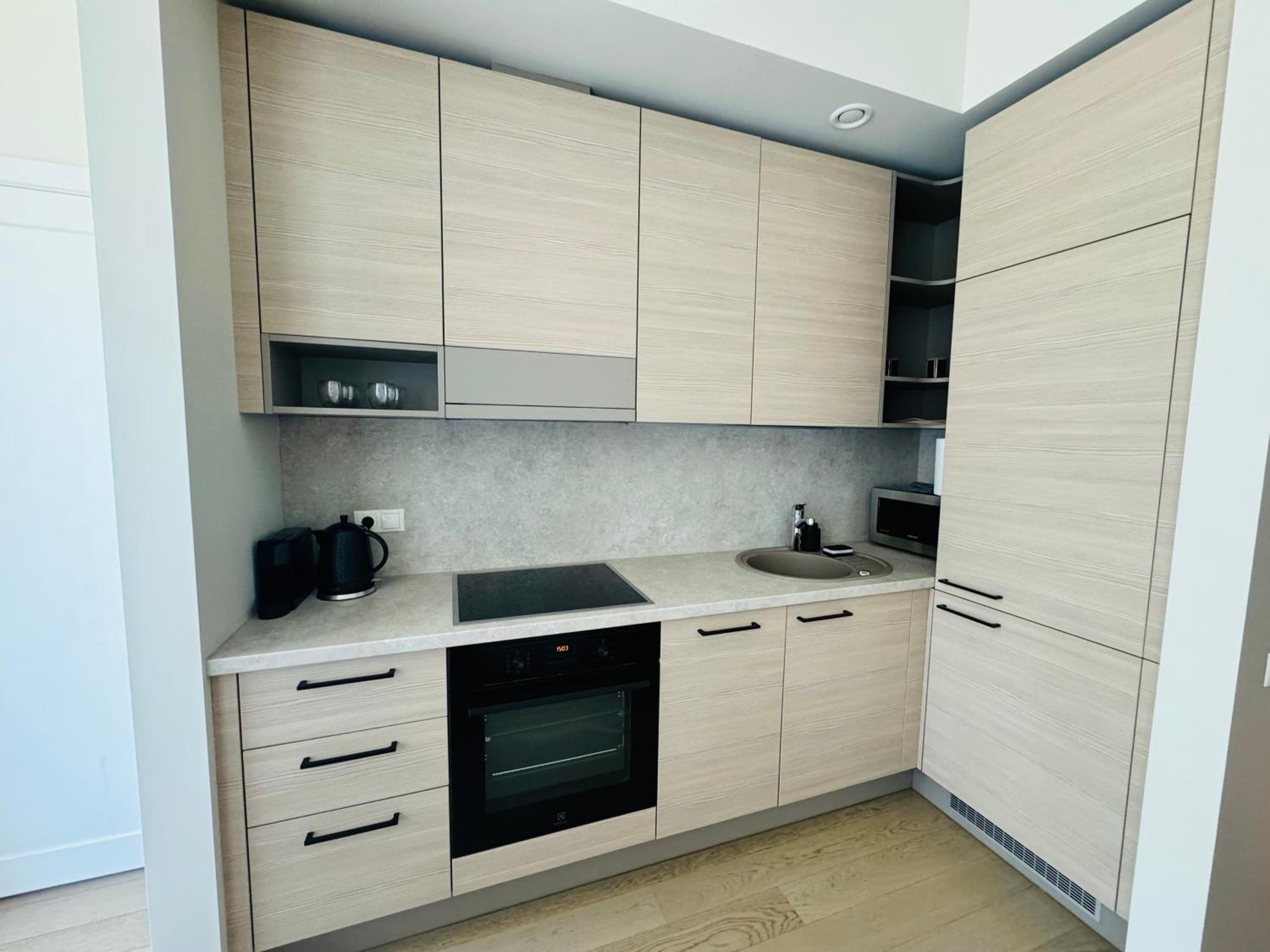 Moon apartment