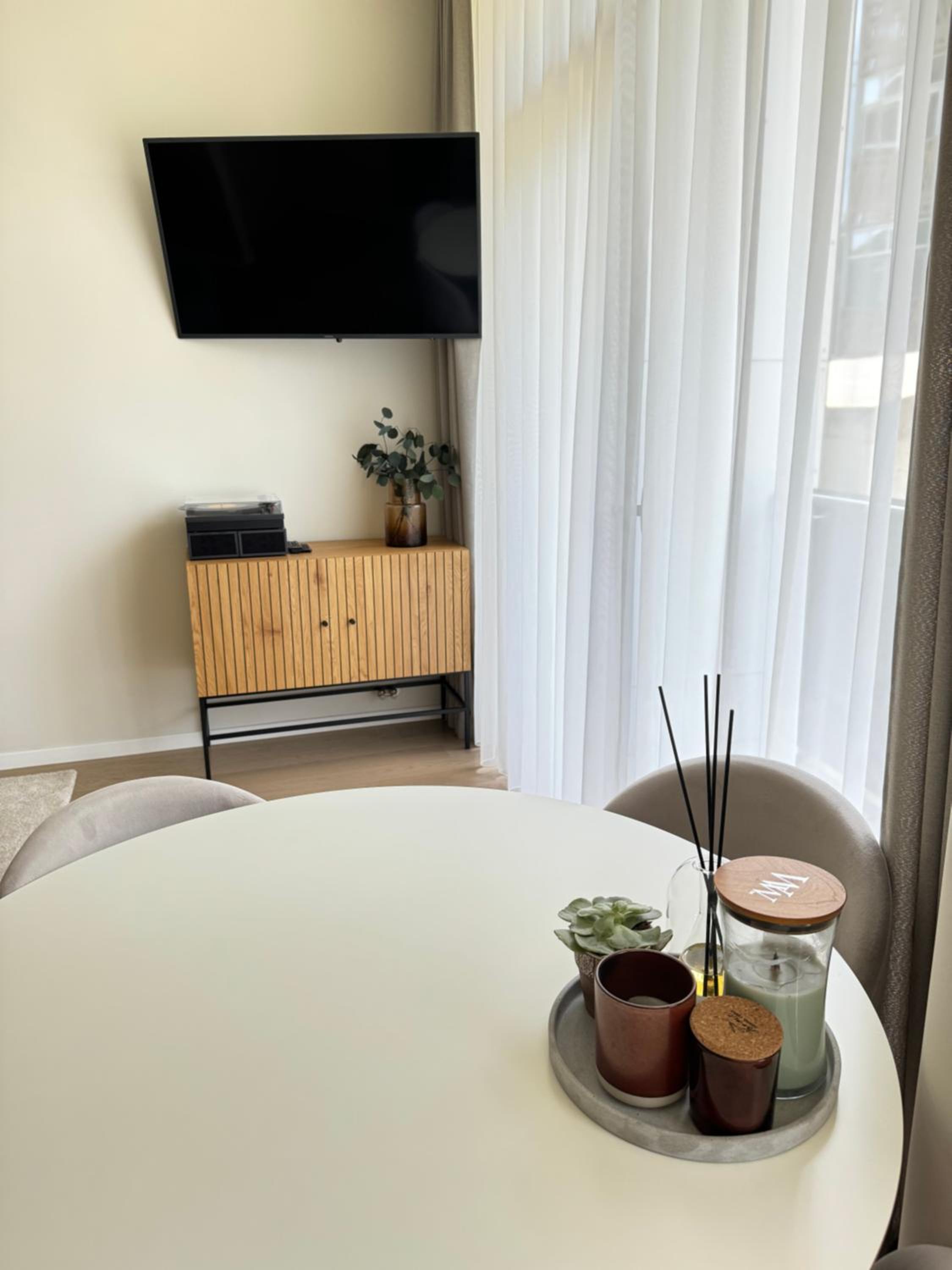 Moon apartment