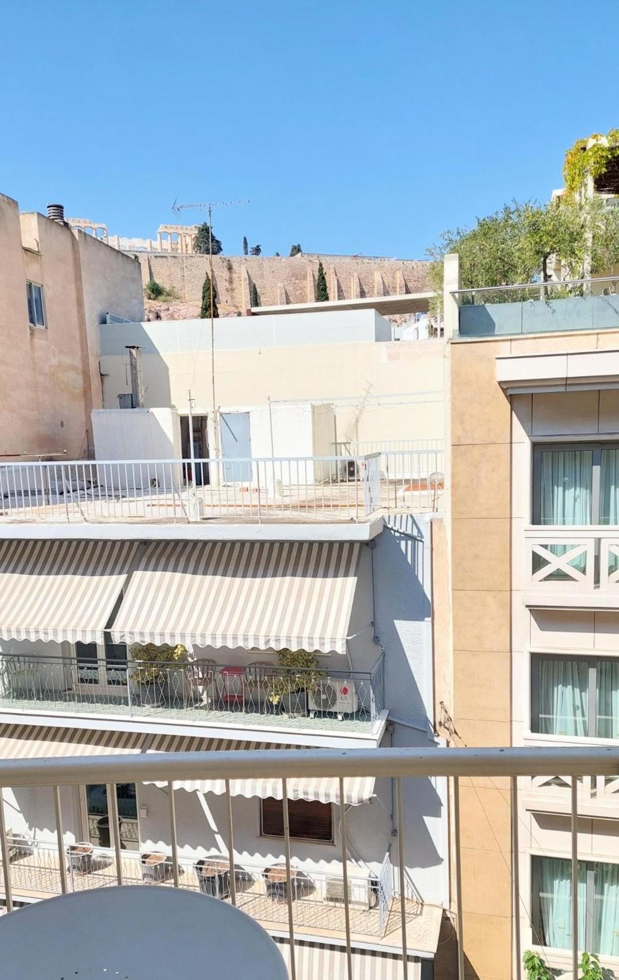 Elegant apartment in Acropolis