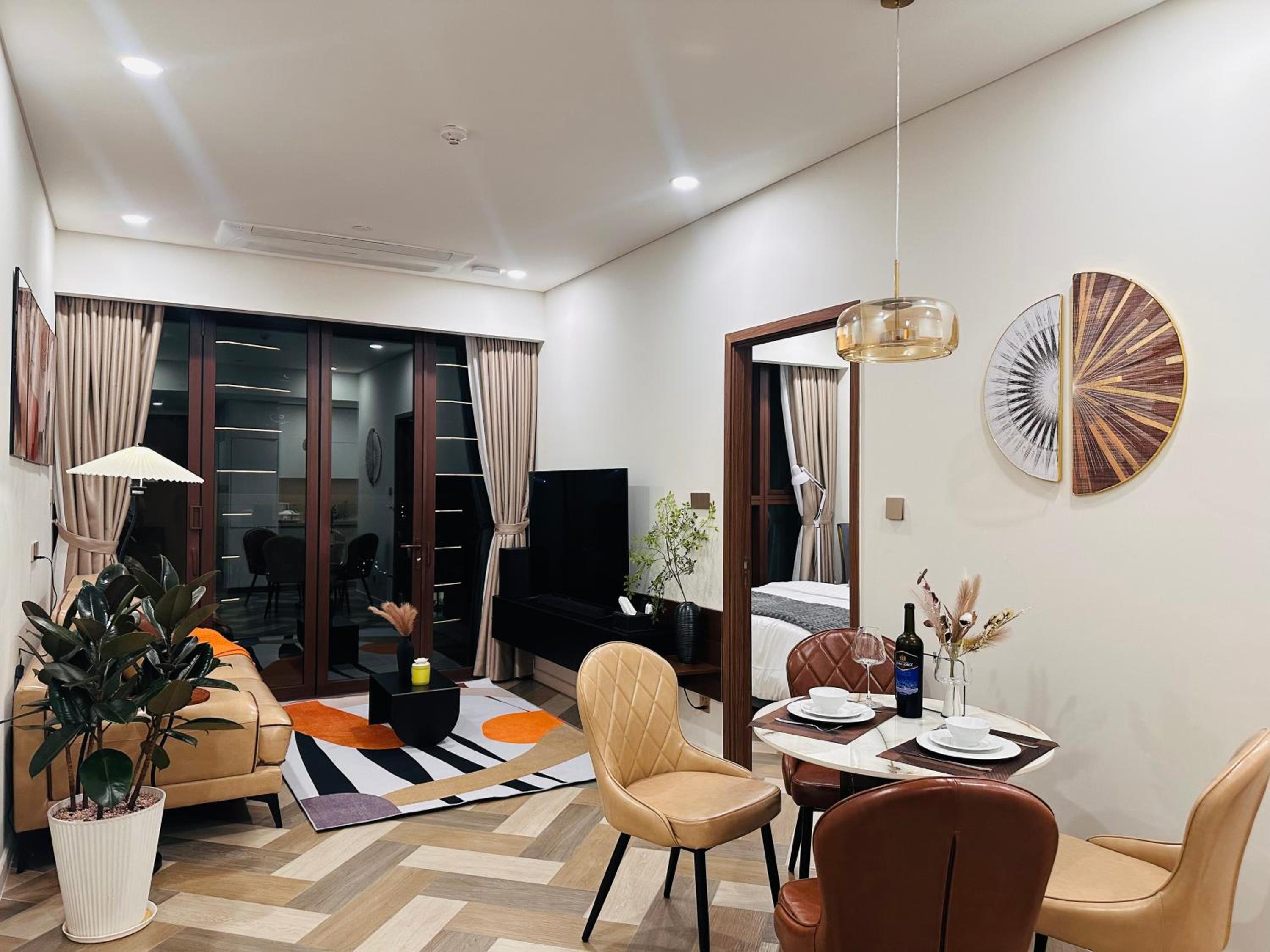Luxury Fully Equipped Residence in Heart of City