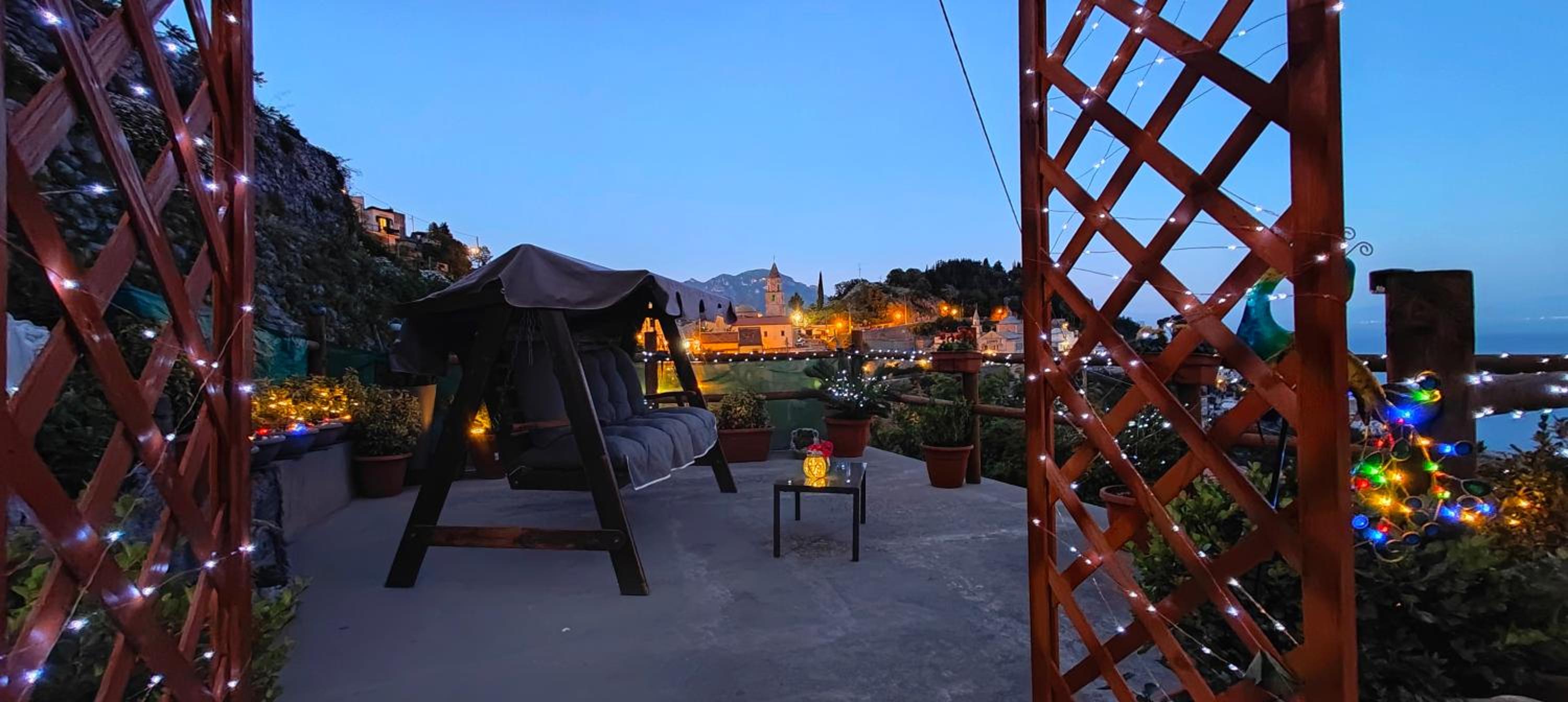 RACHELE HOUSE photo 2