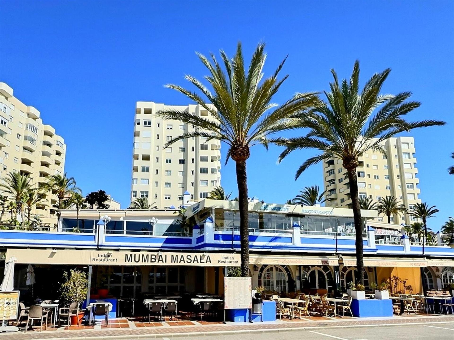 Two bedroom apartment moments from the Cristo beach Estepona photo 5