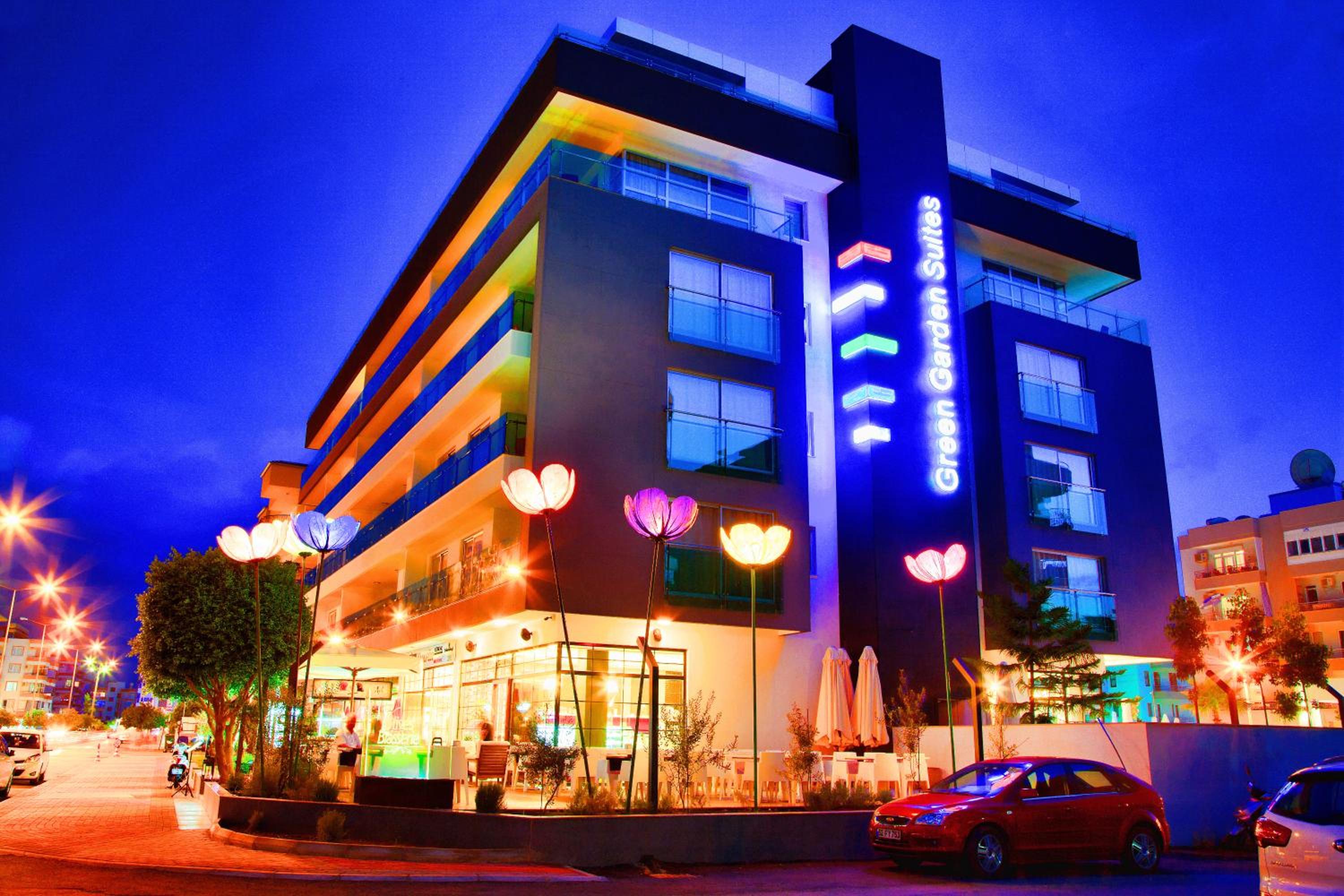 Green Garden Suites Hotel - Image 23