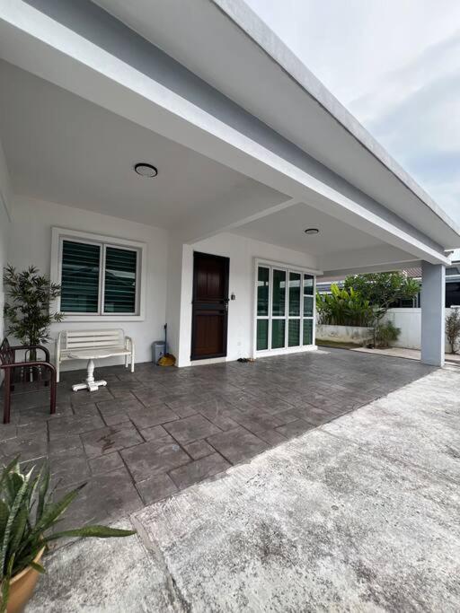 RUMAH CAMAR by IMPIAN HOMESTAY KLIA - SALAK TINGGI - NILAI