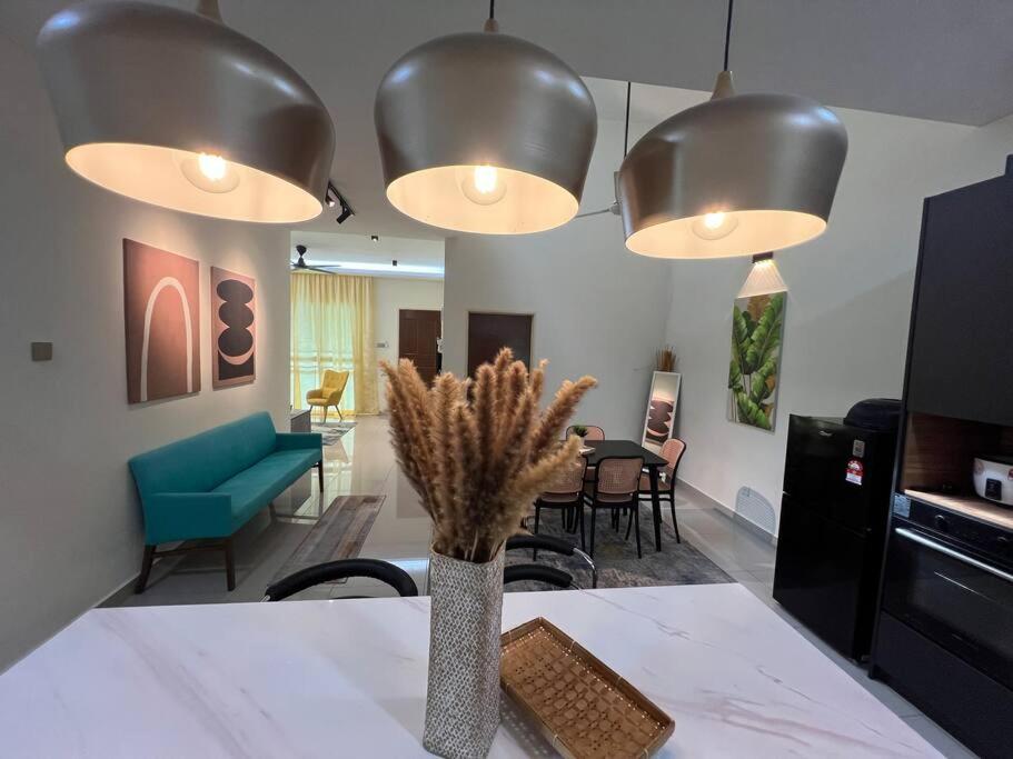 RUMAH CAMAR by IMPIAN HOMESTAY KLIA - SALAK TINGGI - NILAI