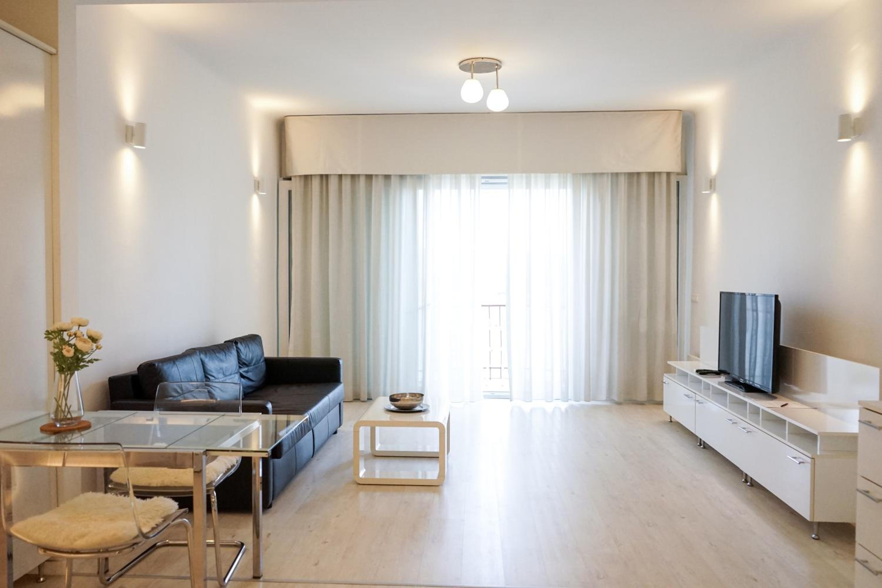 B40 Apartment with Parlament view view 2