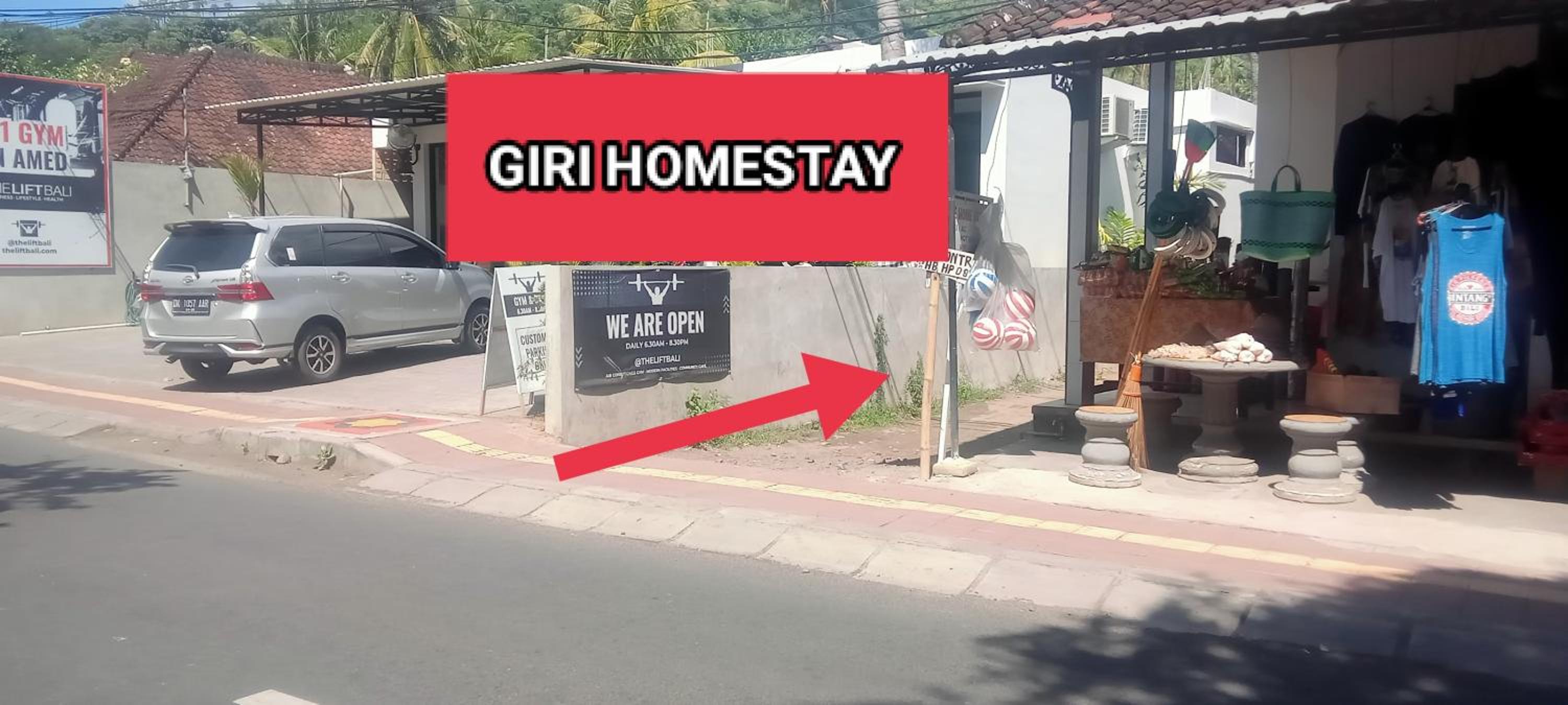 Giri Homestay