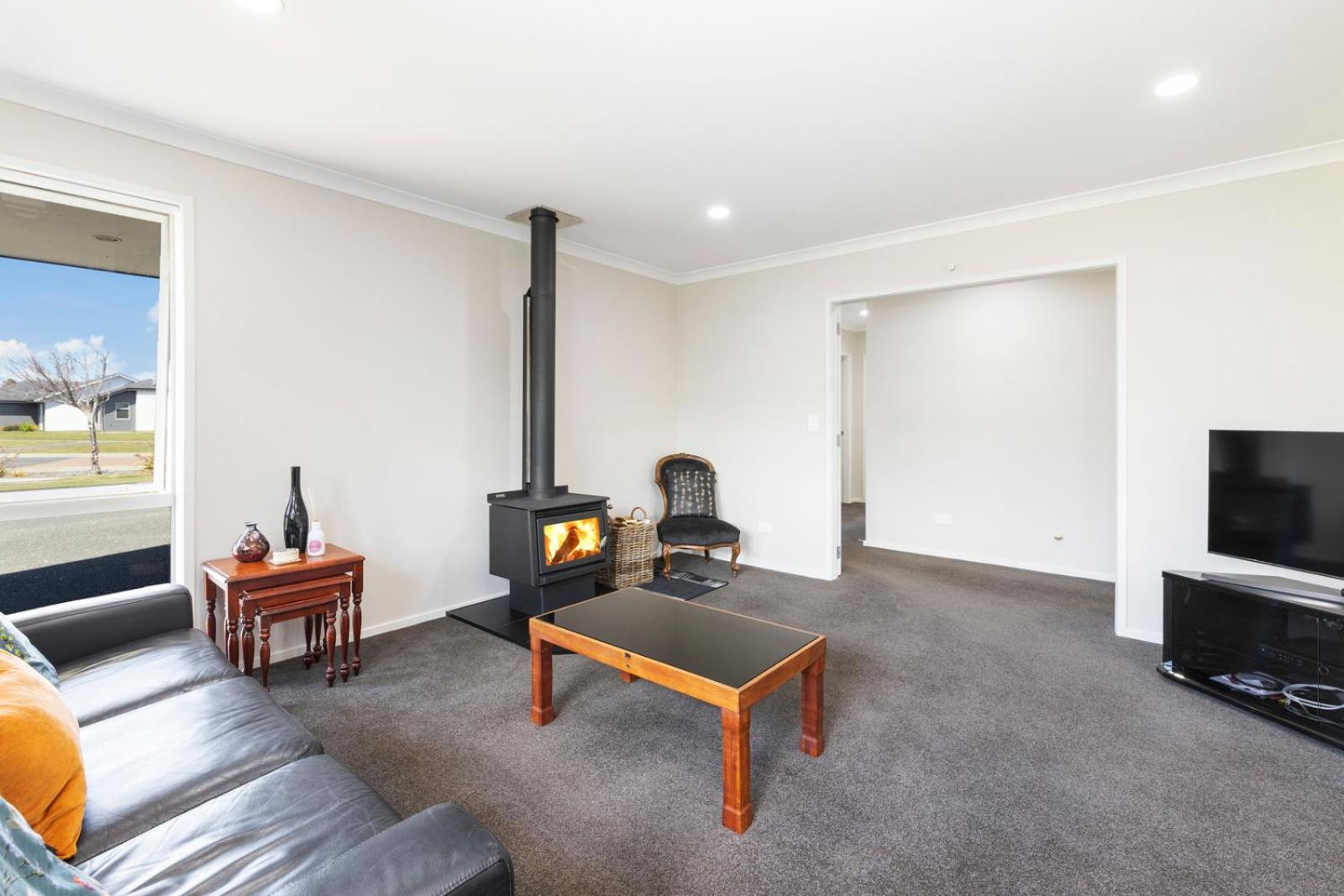 Fabulous in Wharewaka - Wharewaka Holiday Home view 2