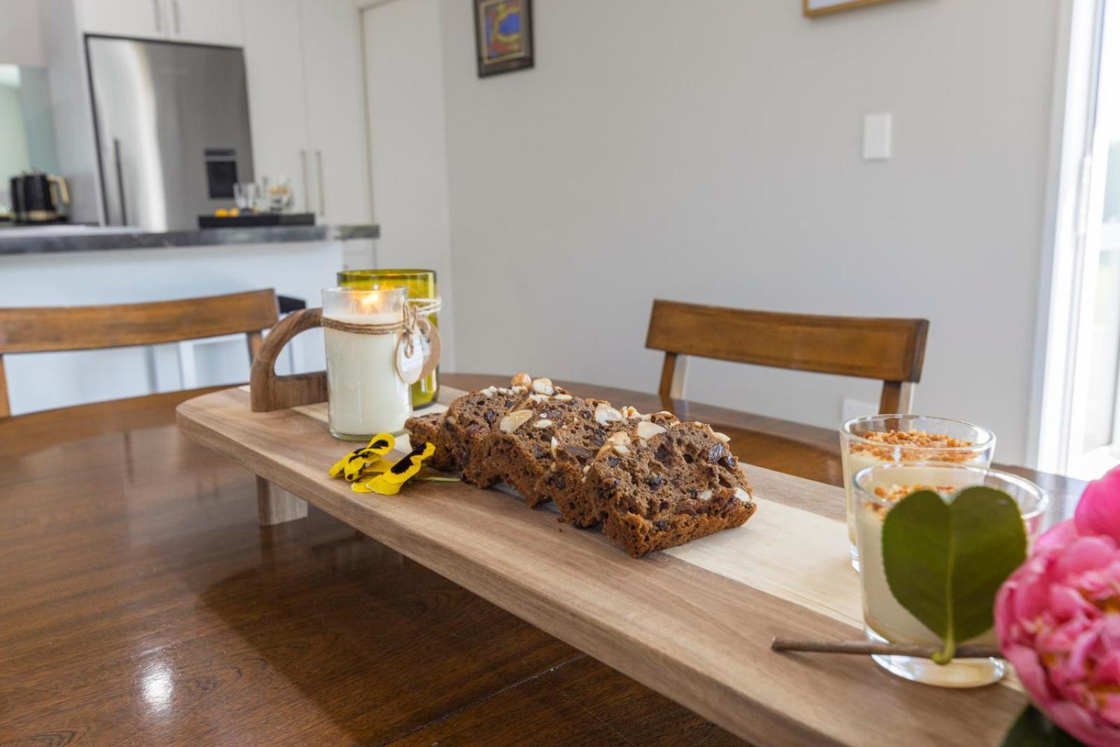 Fabulous in Wharewaka - Wharewaka Holiday Home view 5