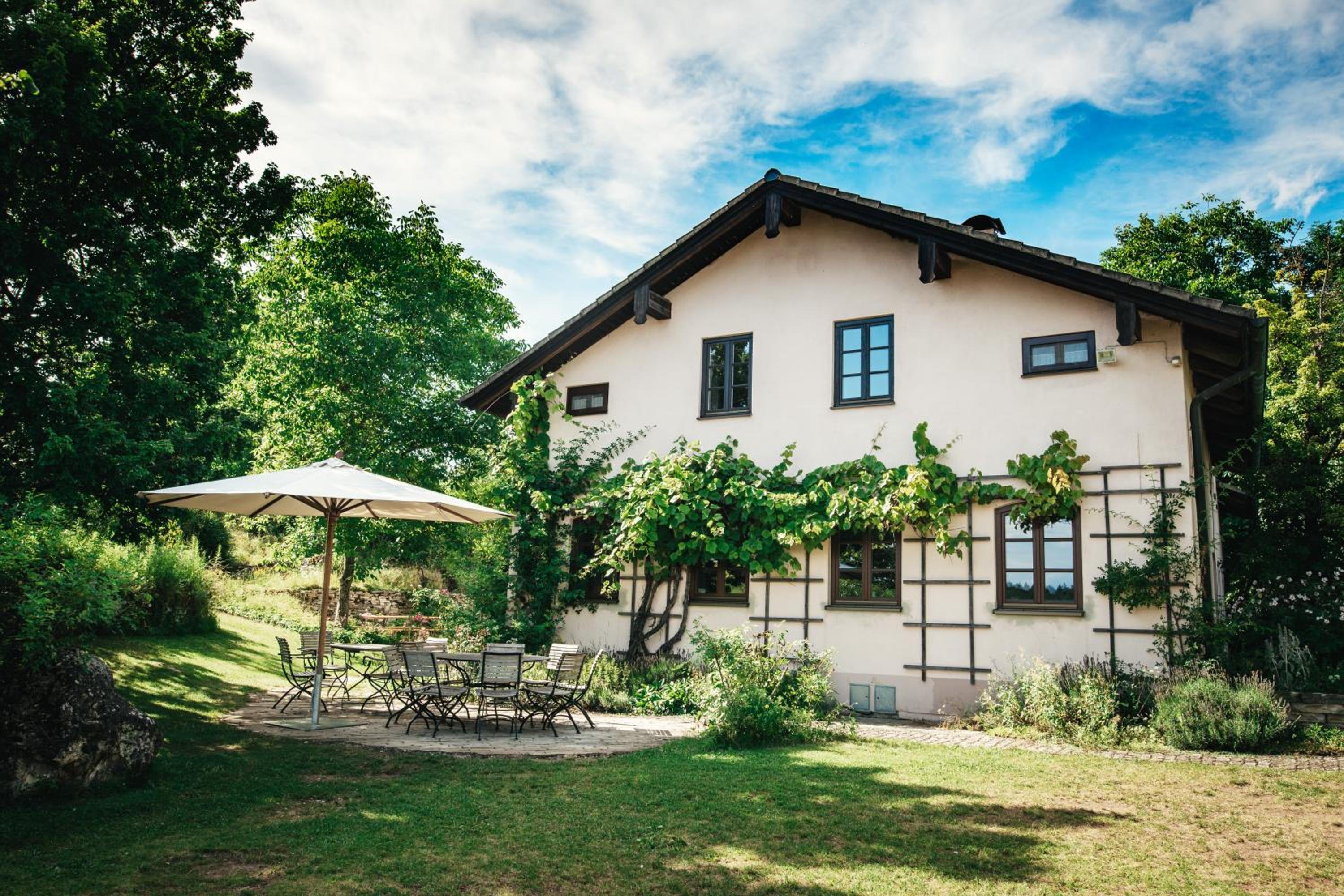 Haus Archaeopteryx – privater Außen-Pool – einzigartig im Naturpark