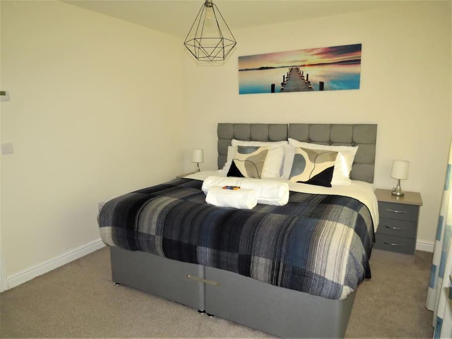 Impeccable Home with Parking view 4