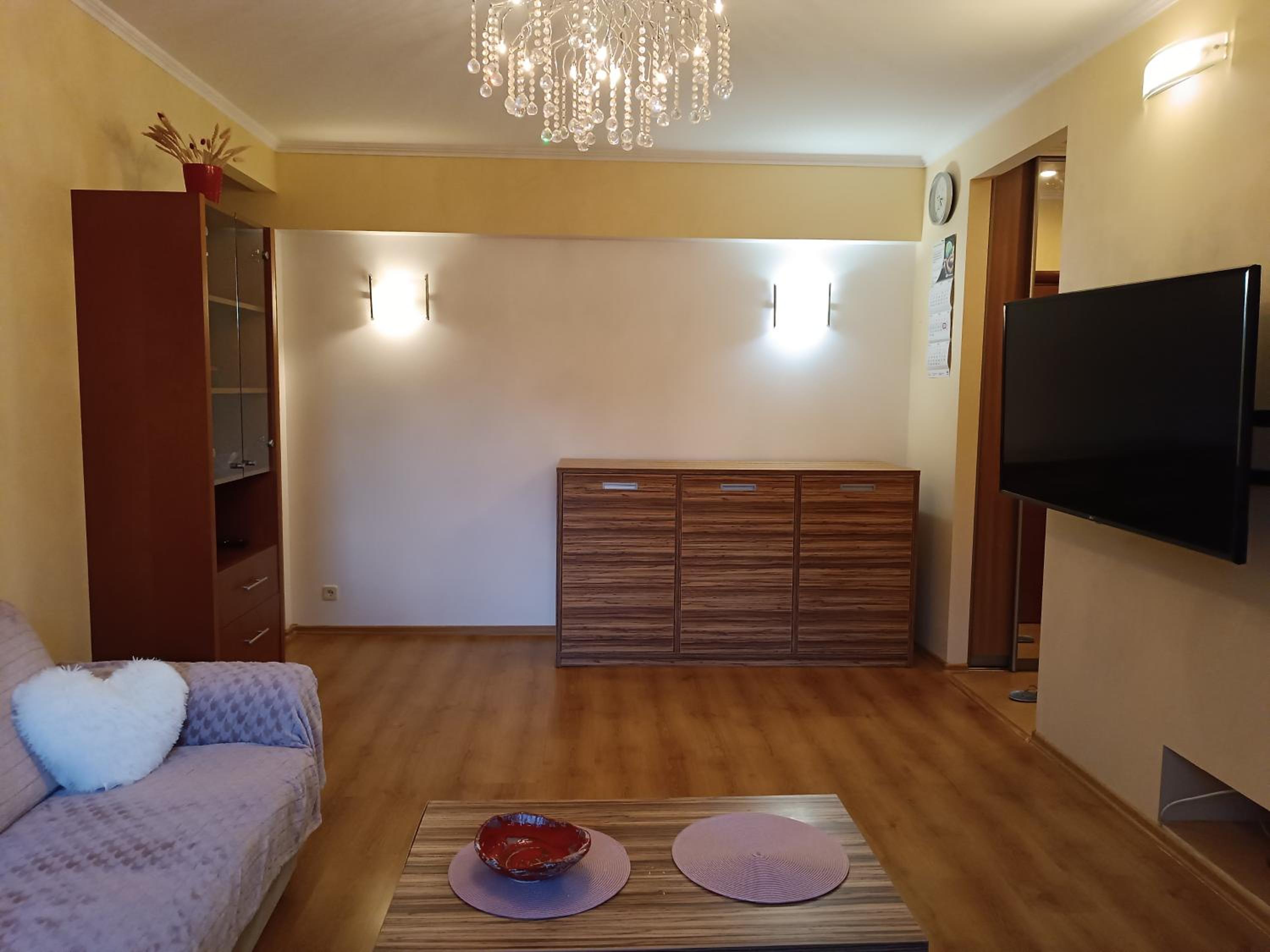 Quiet Dzelzavas Street Apartment view 4