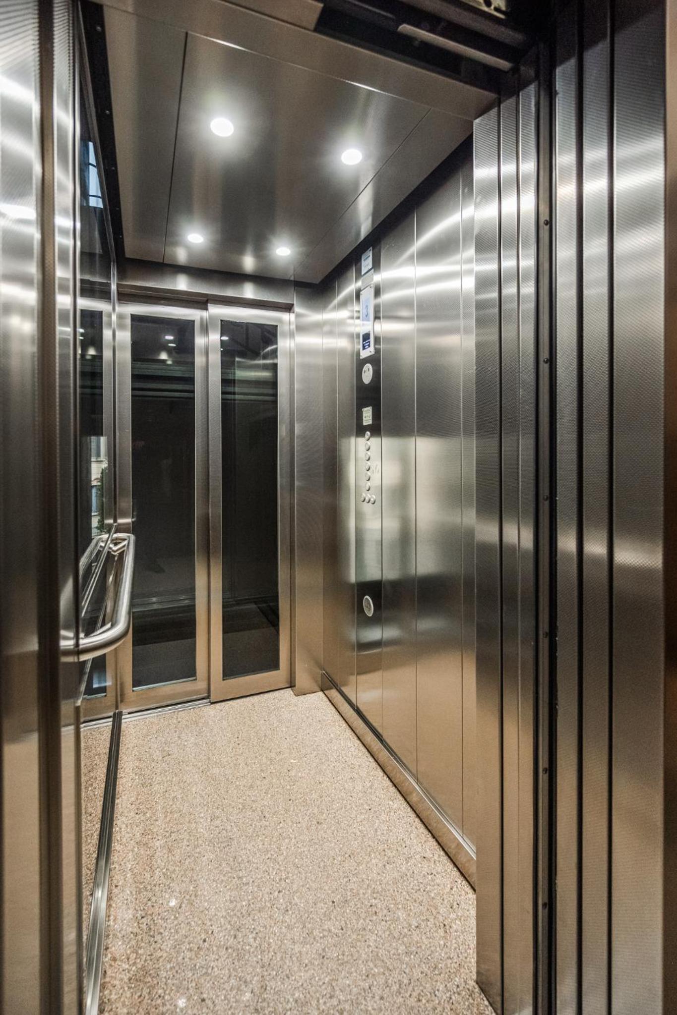 Design Studio in the Heart of Milan