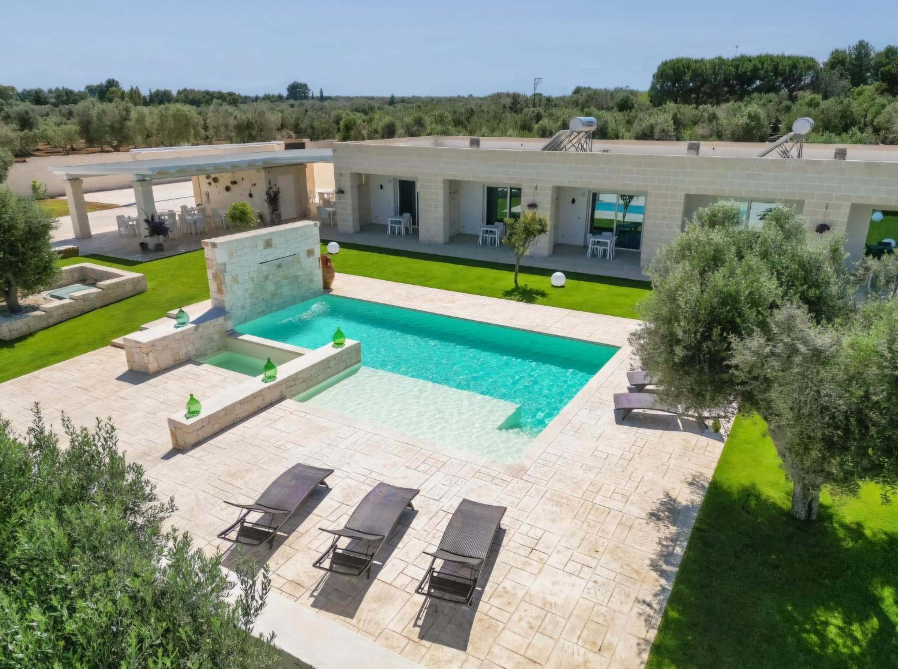 Tenuta Sante apartamentos con piscina Serranova