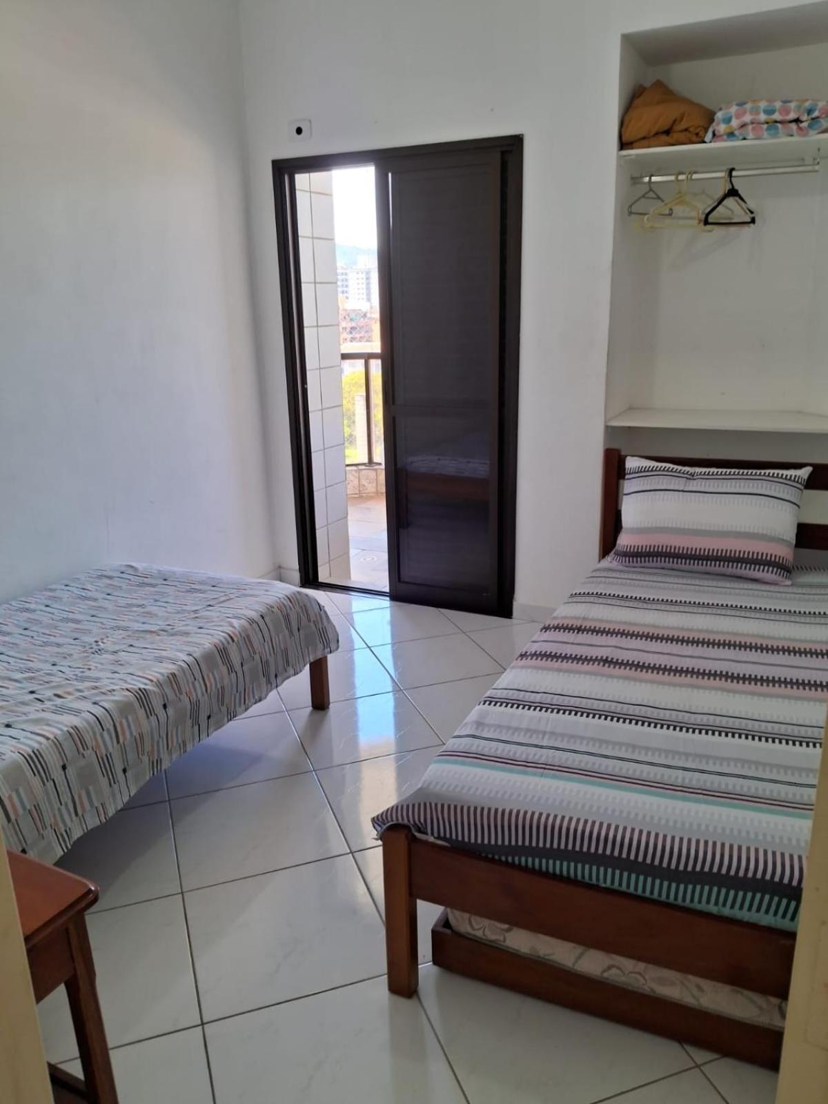 joia da enseada, com serviços de praia, de frente para o mar, 3 quartos, TV smart, piscina, academia, salão jogos, brinquedoteca, estacionamento