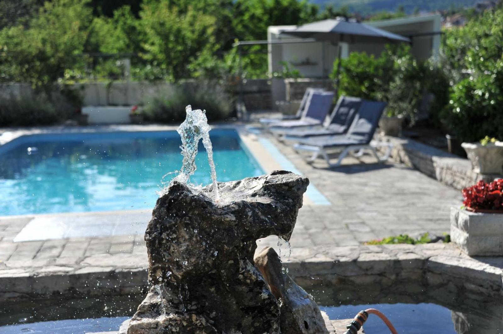 Pool House Maslina