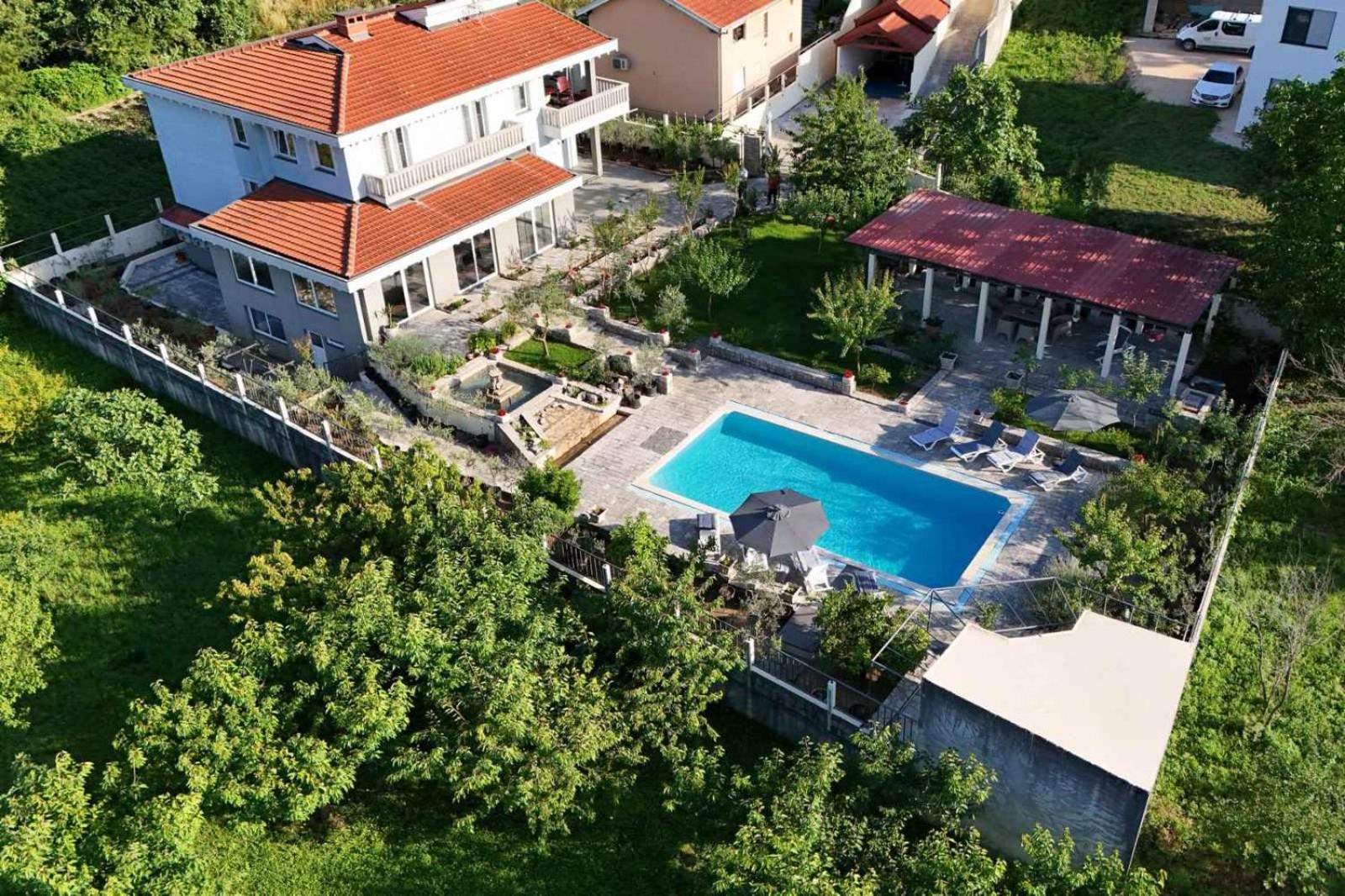 Pool House Maslina