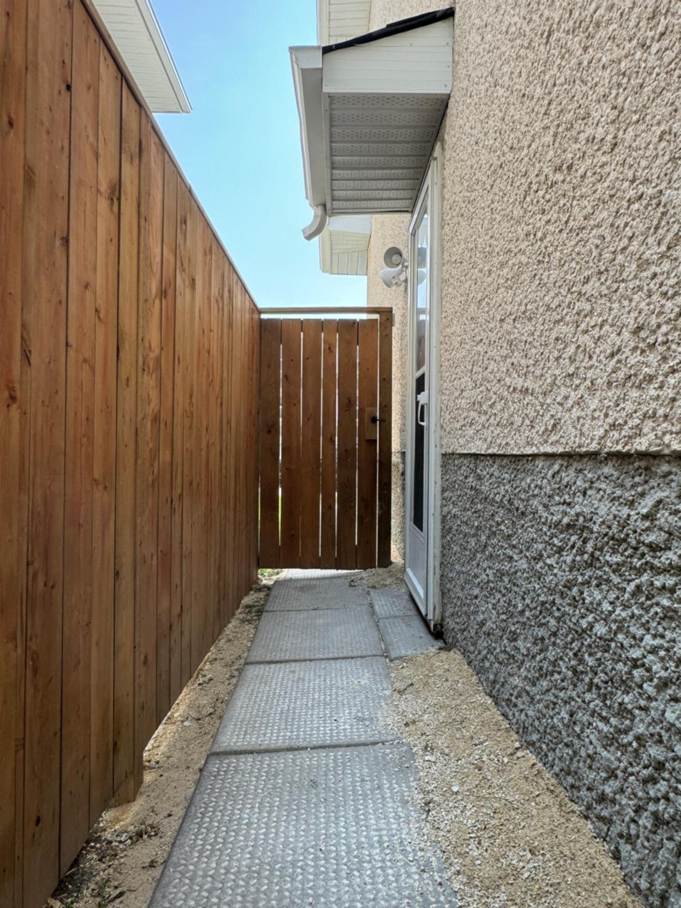 Modern home in Downtown Wpg