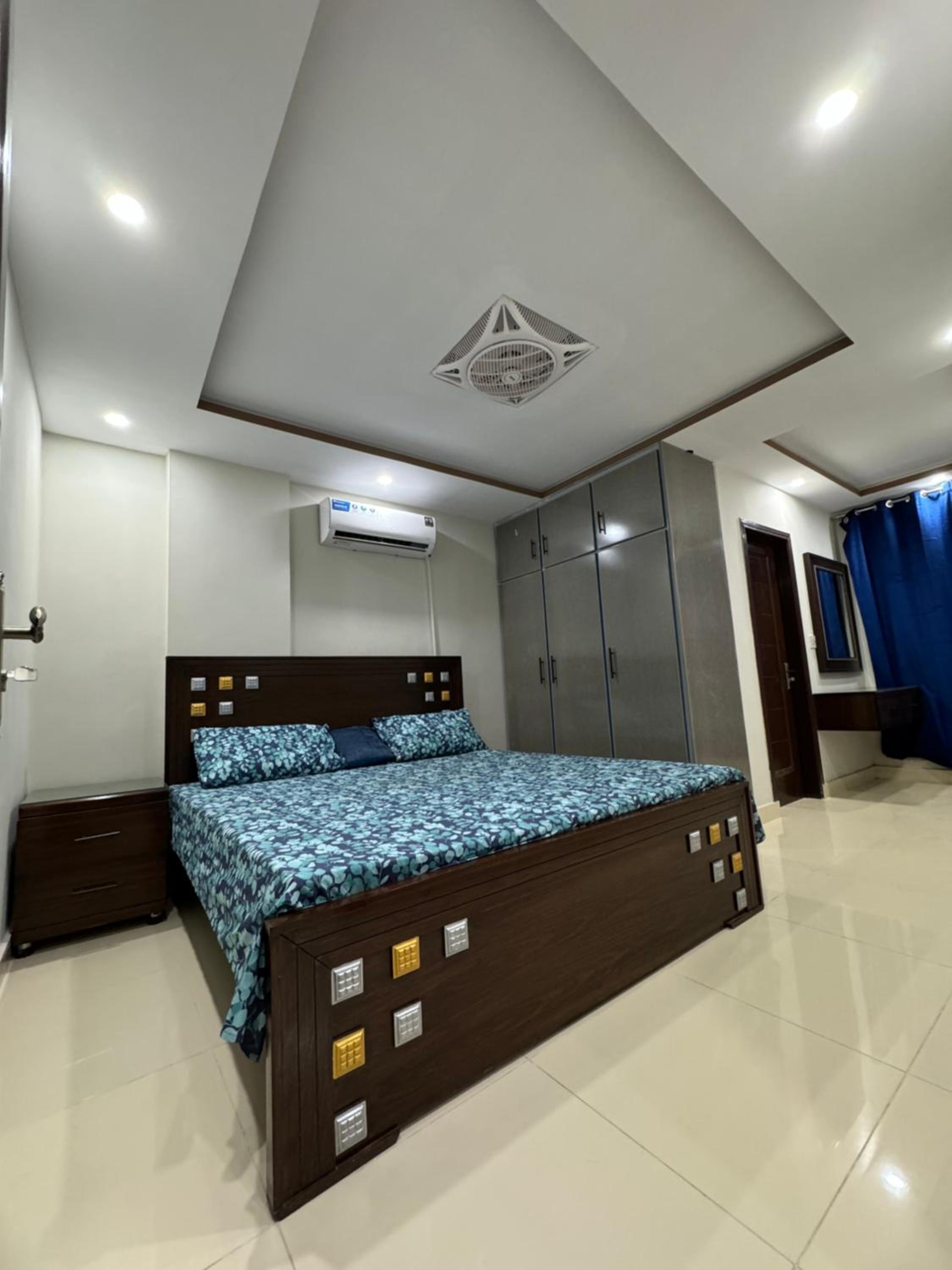 Comficlub Apartments view 4