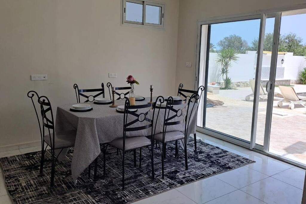 Résidence Mimosas avec piscine et vue de mer view 4