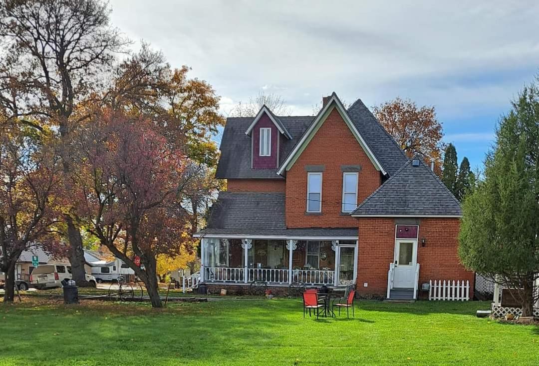 The Mays Place Bed and Breakfast view 3