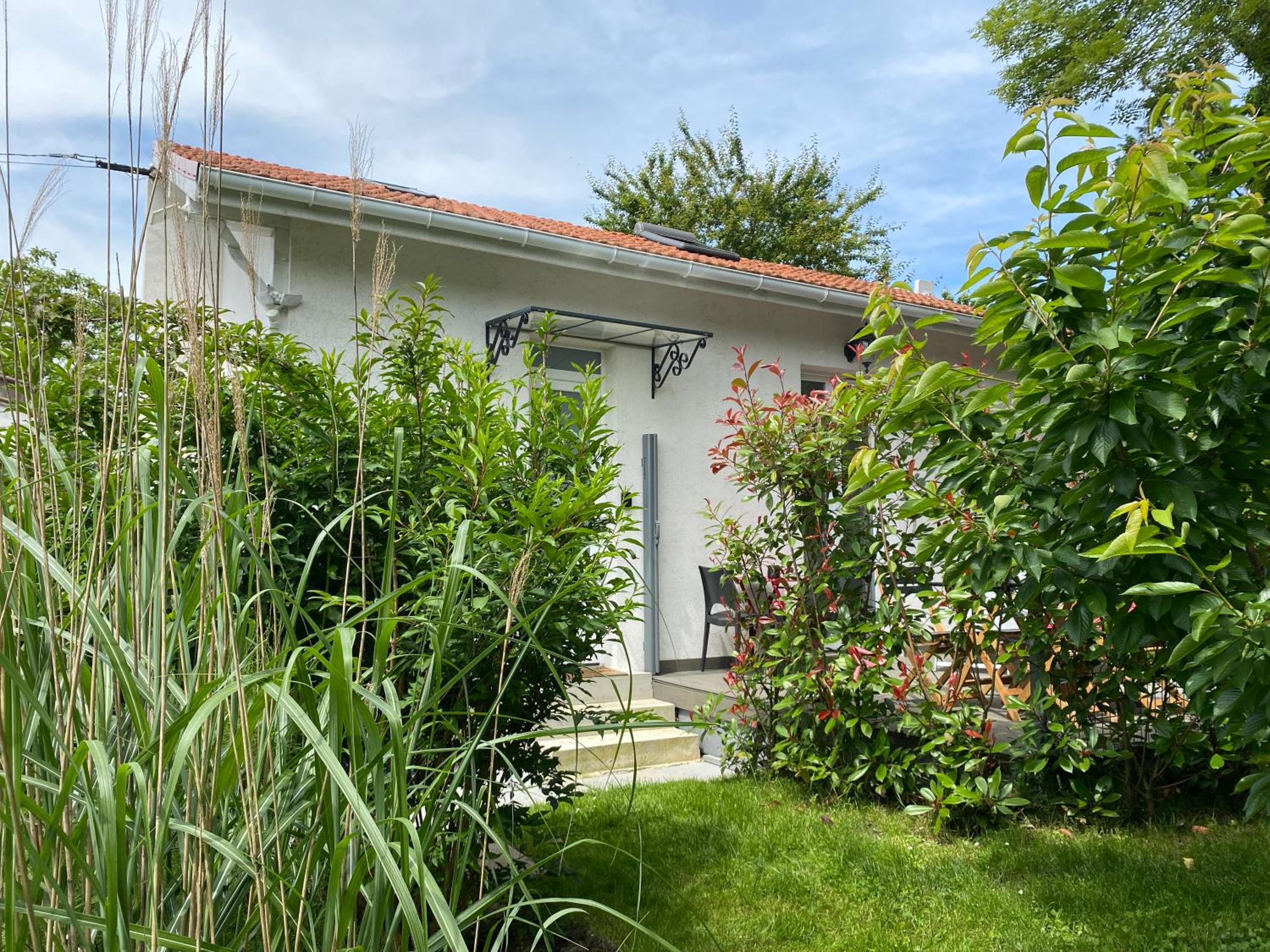 The Little Oak - tiny house with bed on mezzanine & terrace - from 1 to 4 p Disney, Paris & CDG