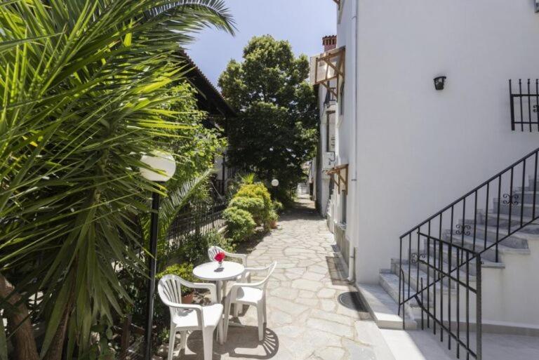 Katerina Apartments