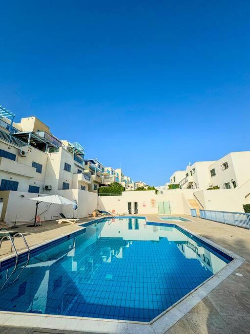 Pelagos Panorama 2B, Seaview, Pool