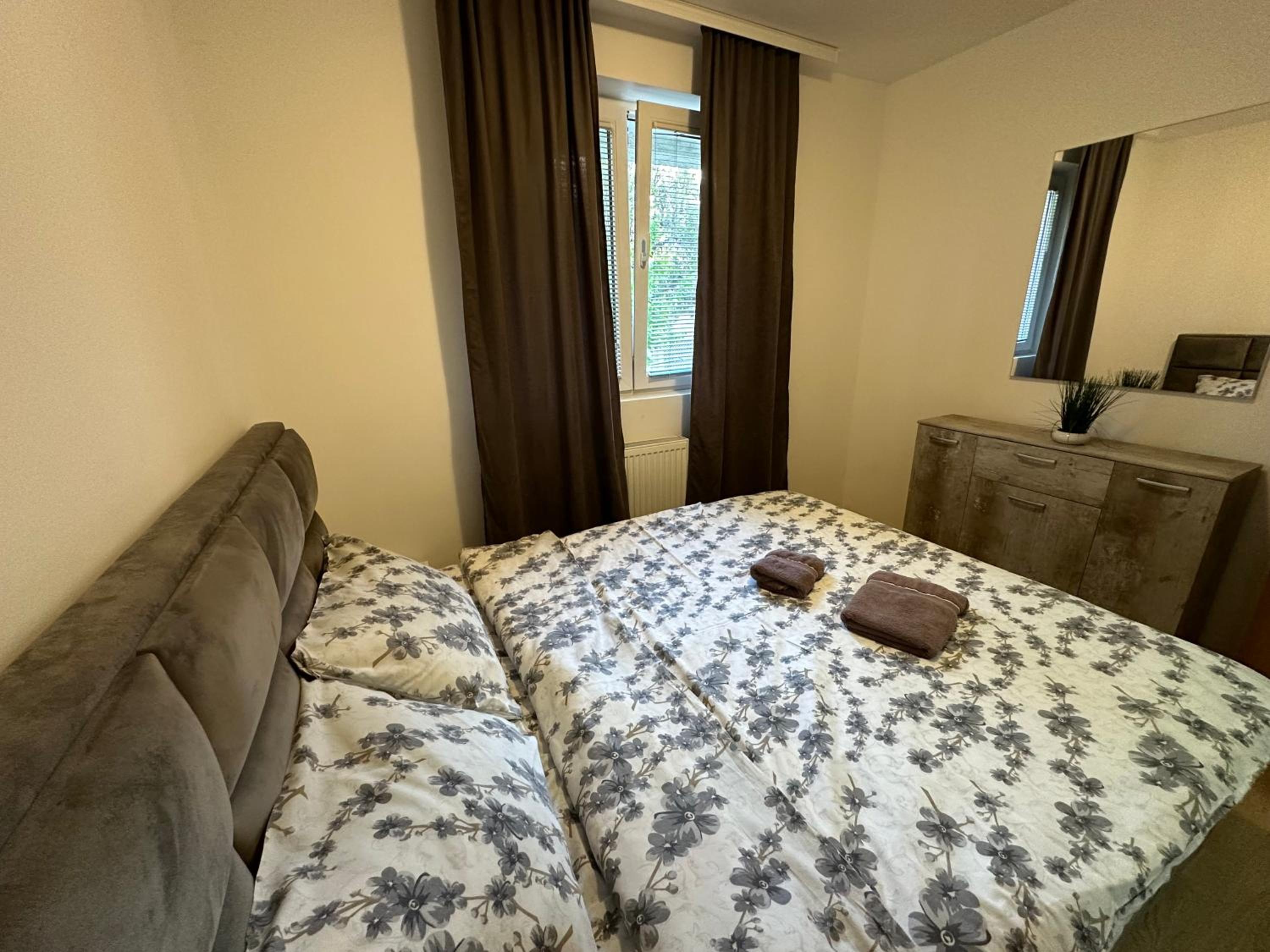 Wolf Street Apartment view 3