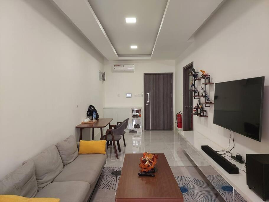 Relaxation Oasis Private Spacious 1BR with Amazing Pool by SYM A1610 view 2