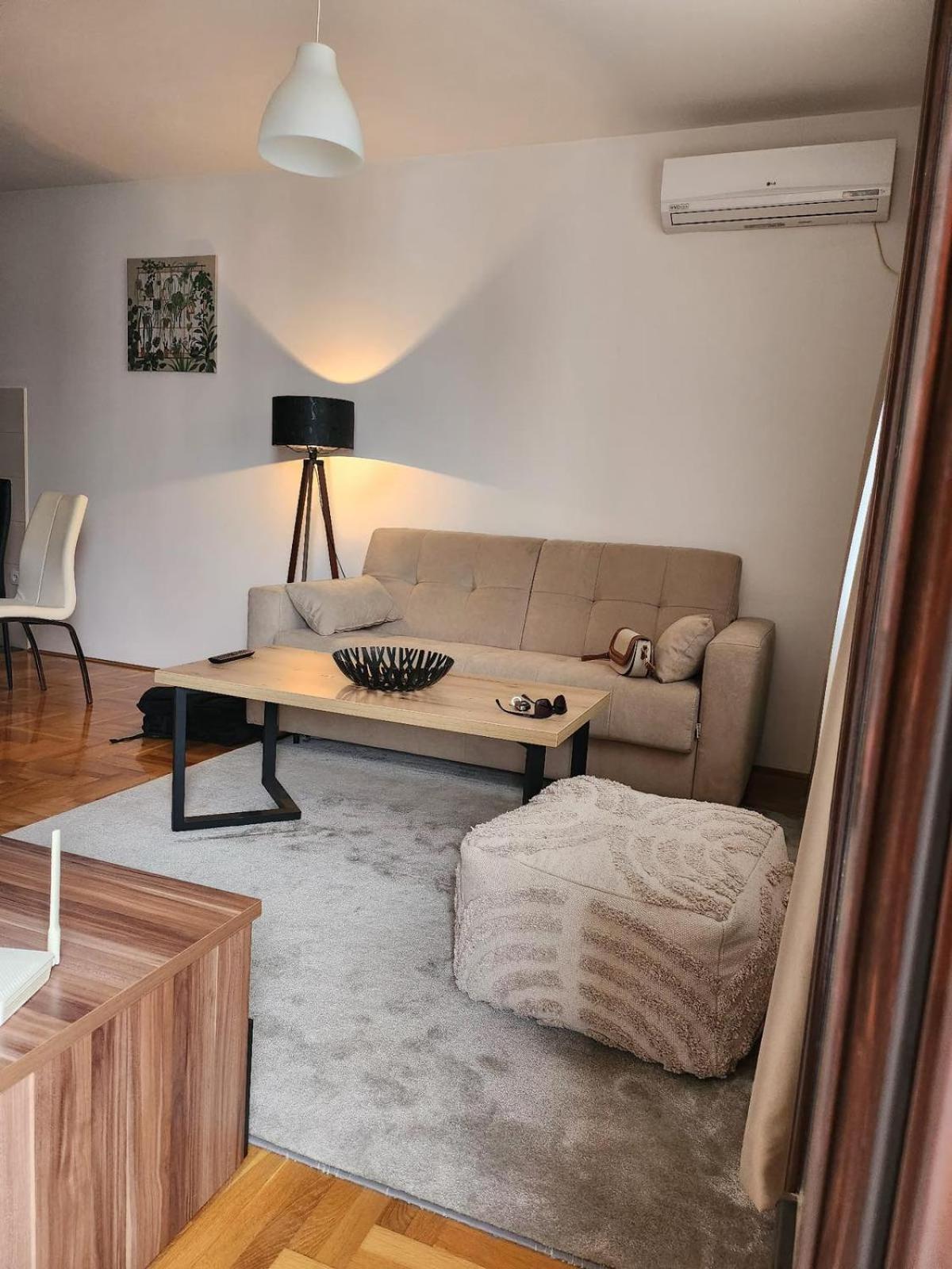 Simple Apartment