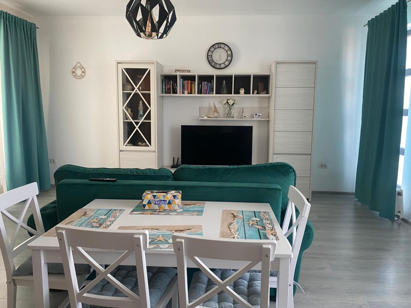Emi Apartment Mamaia