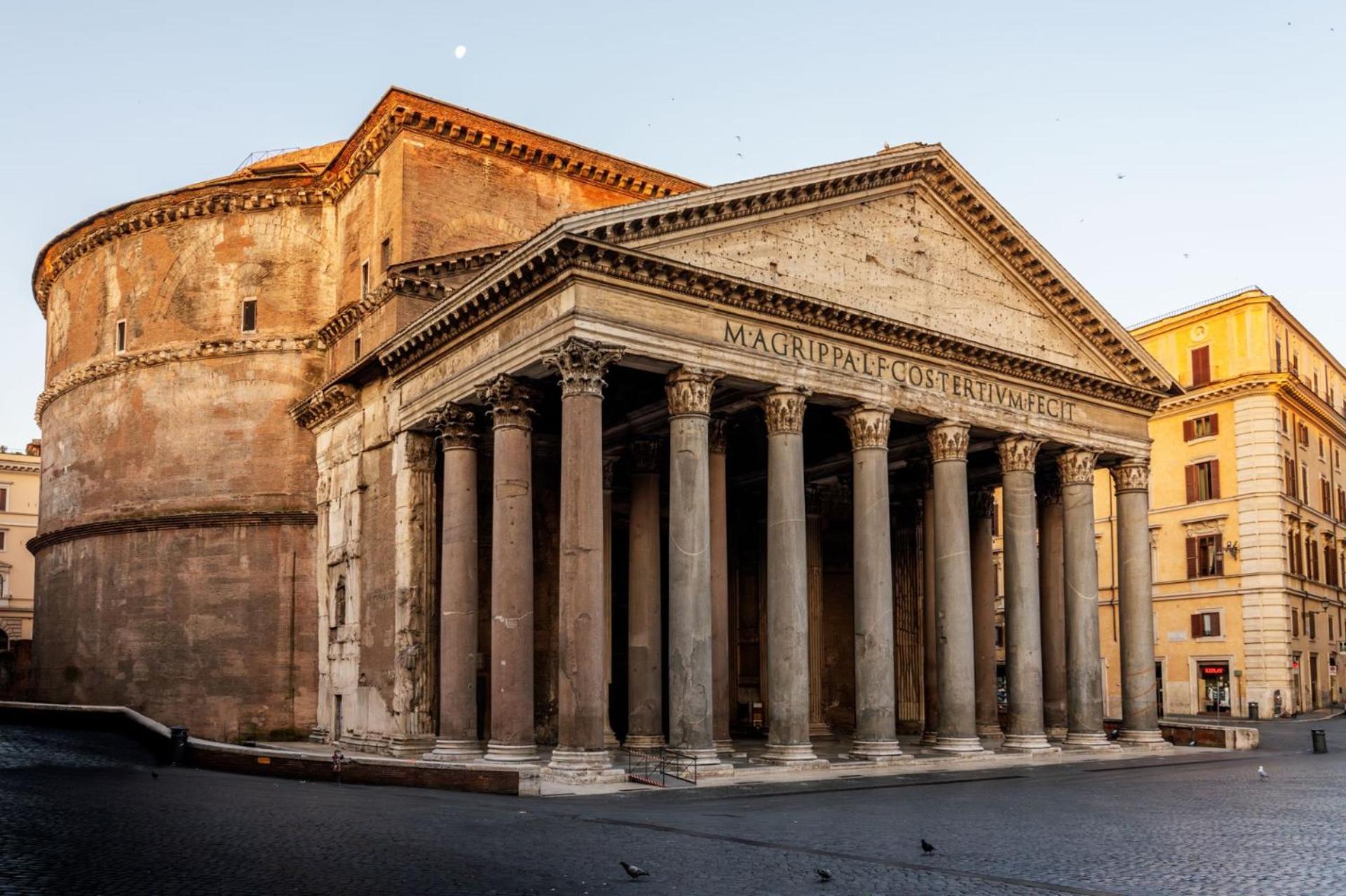 Maison Luxury Pantheon