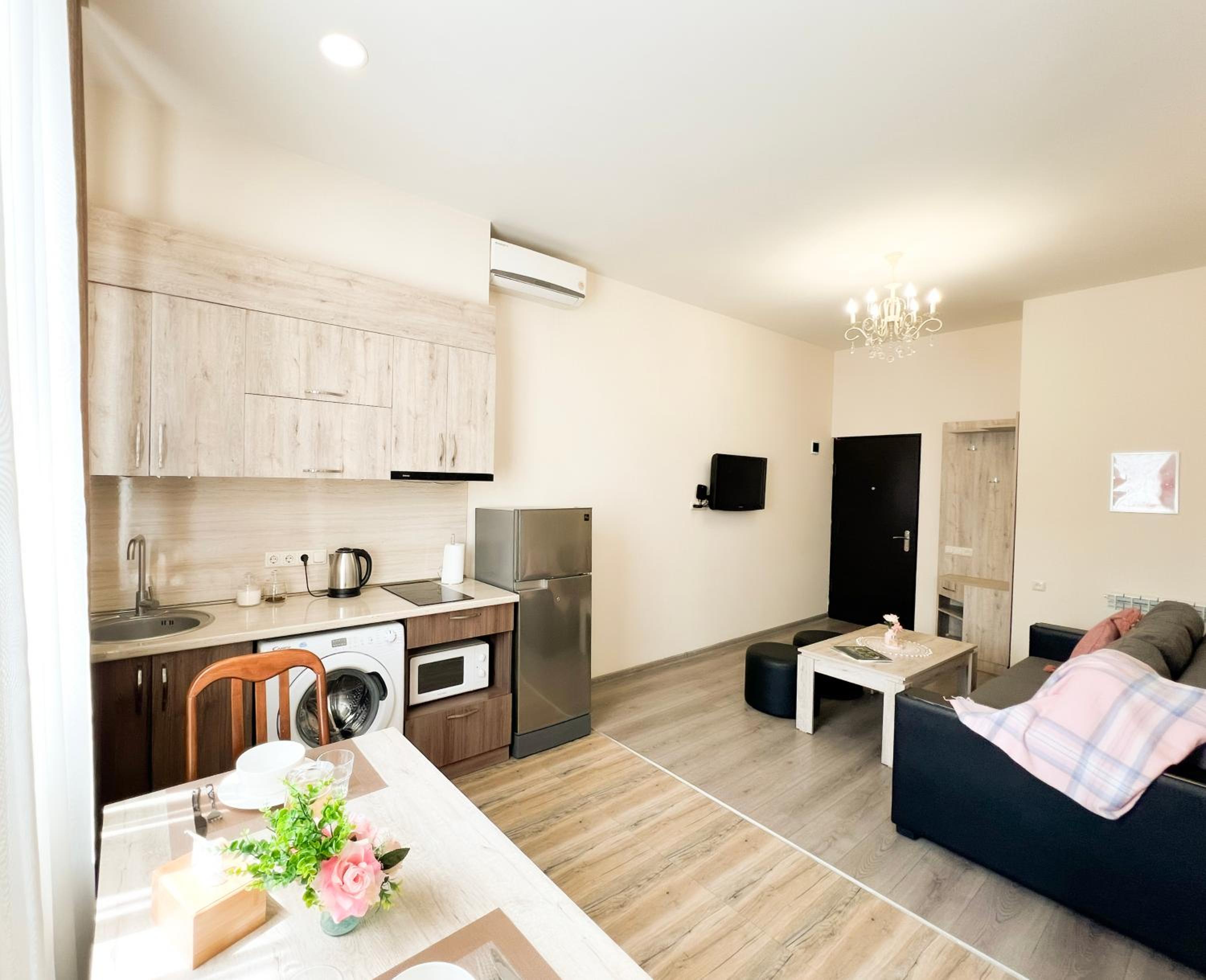 Pink melange apartment on Teryan 8