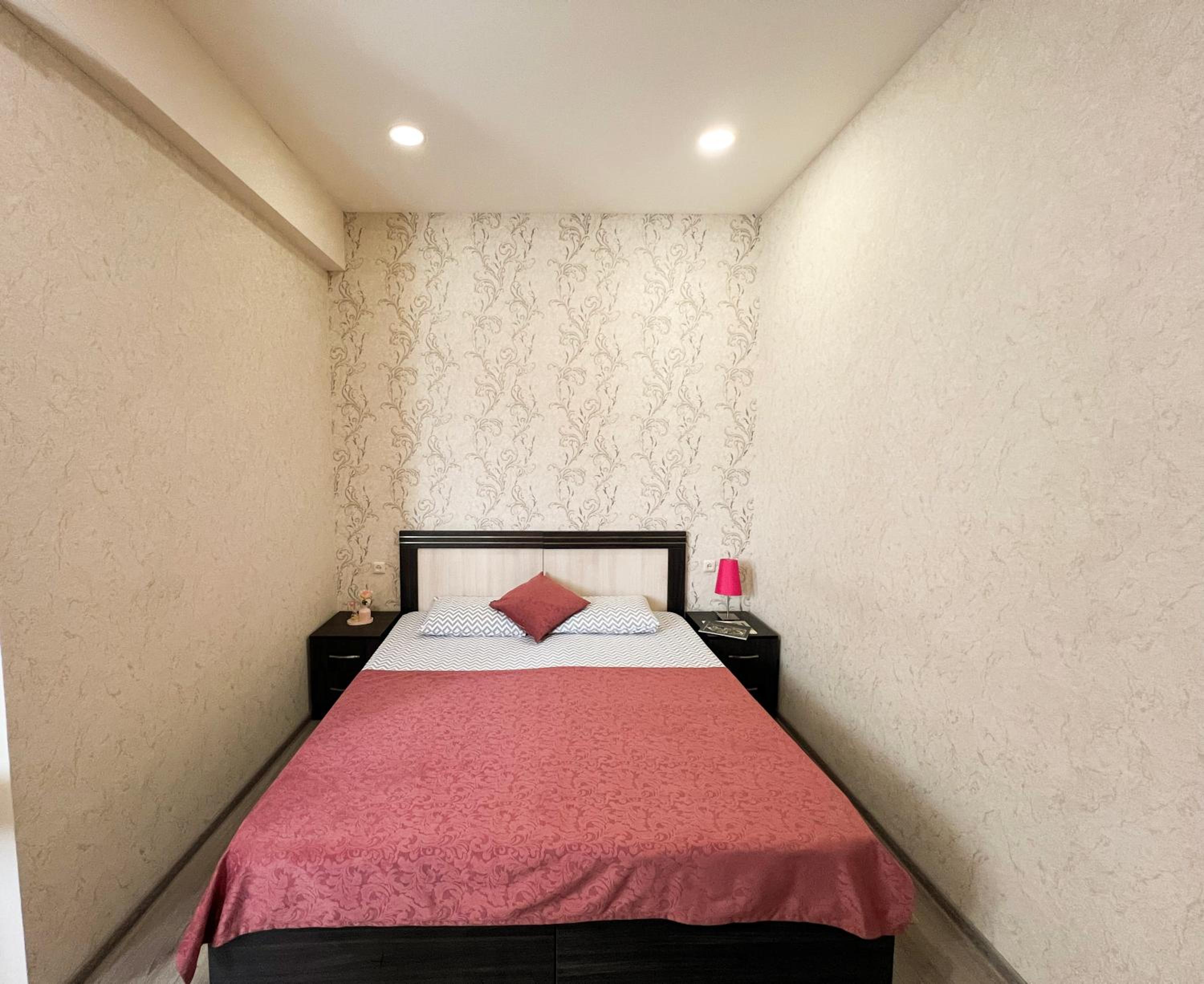 Pink melange apartment on Teryan 8