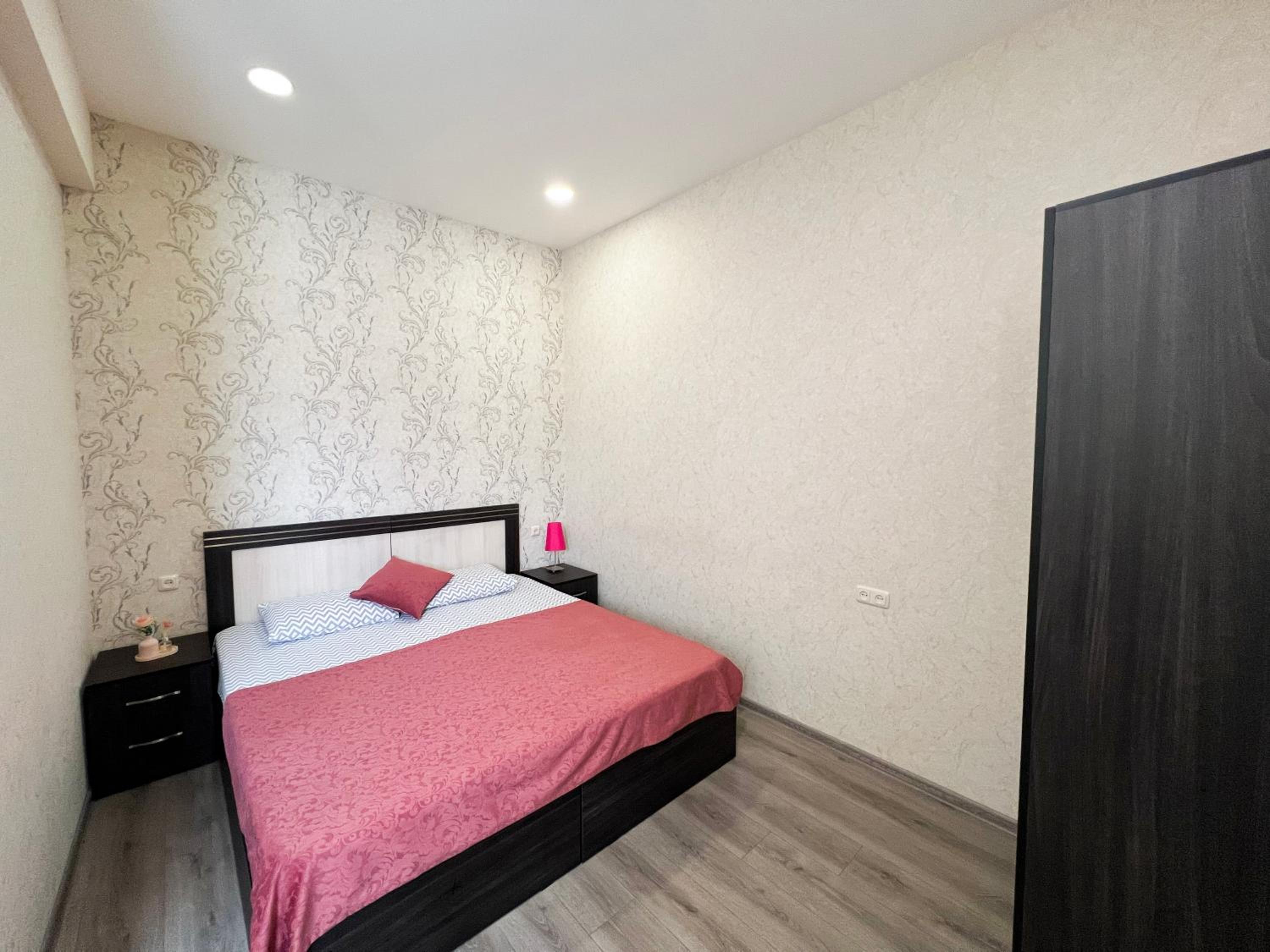 Pink melange apartment on Teryan 8