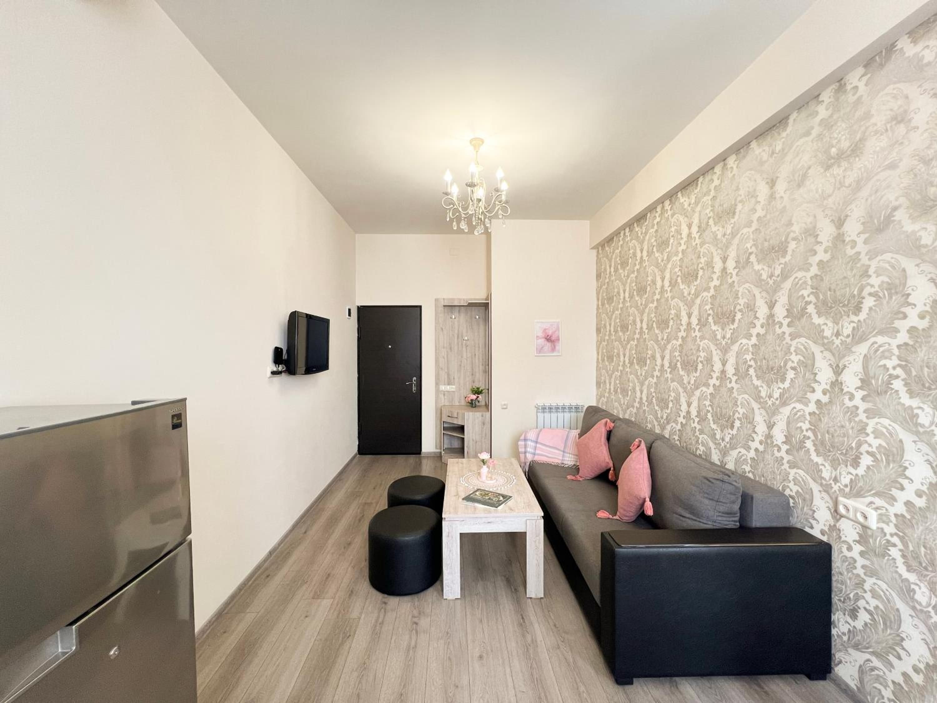 Pink melange apartment on Teryan 8