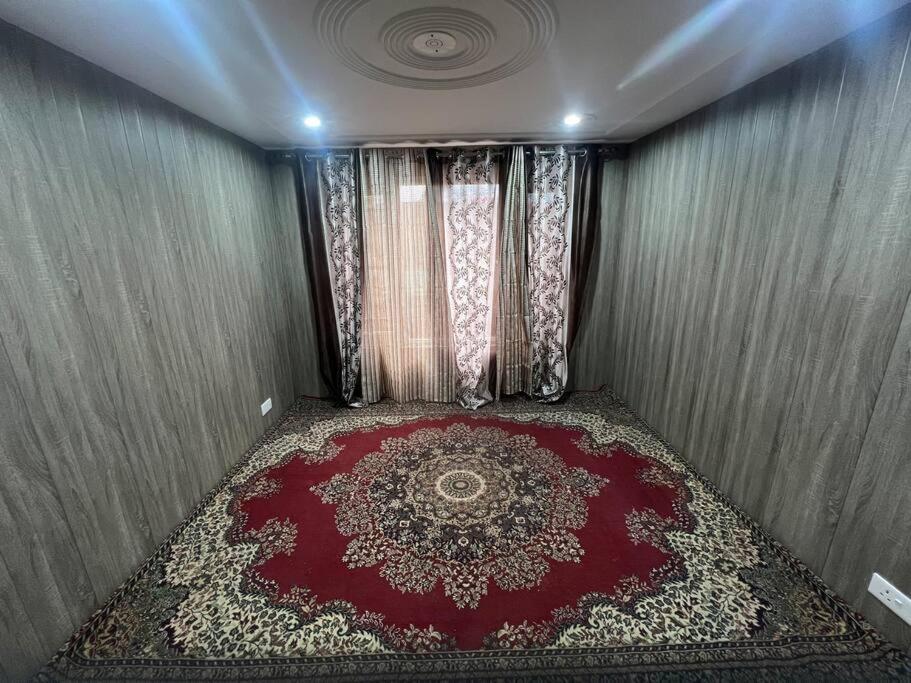 Moajjaza stays 2Bhk