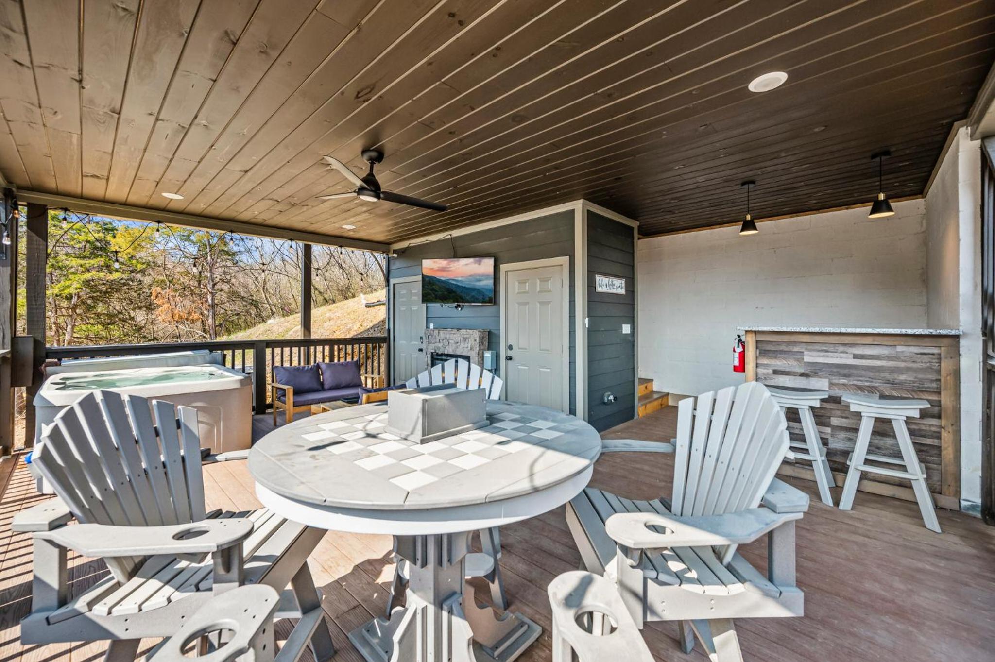 Smokies Treehouse
