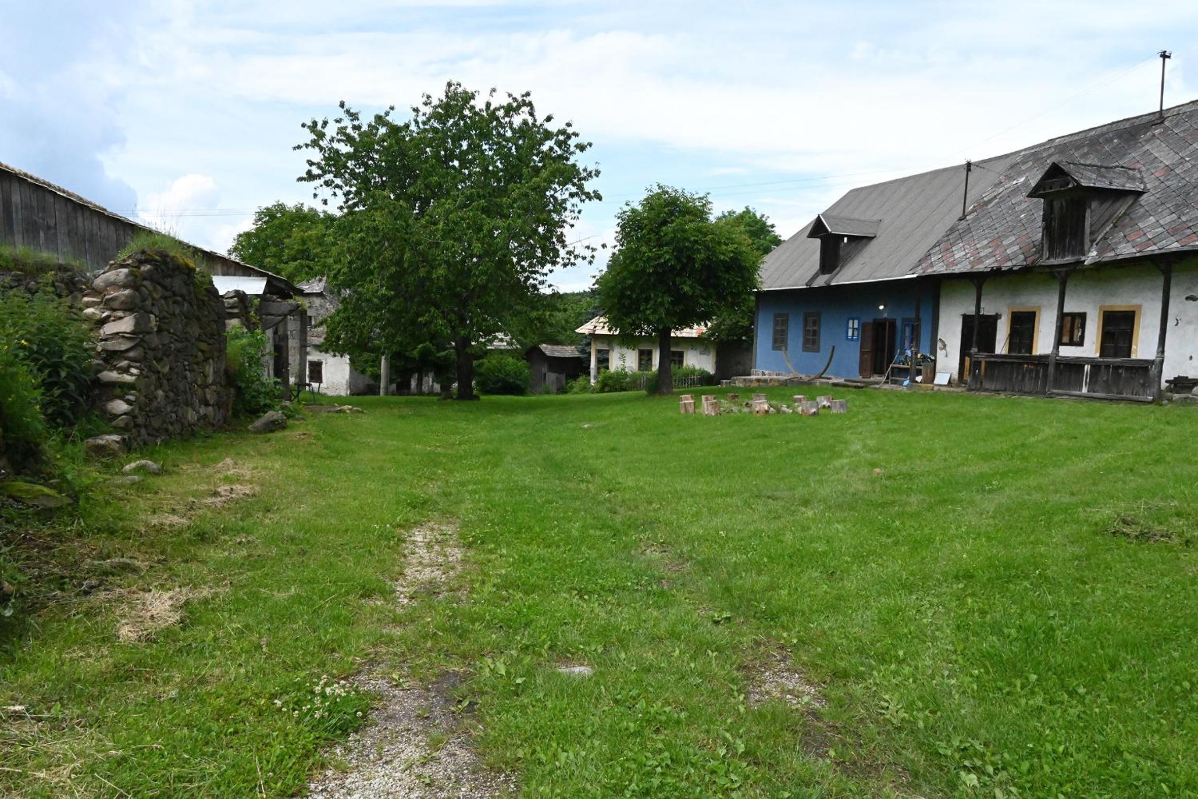 Photo 8