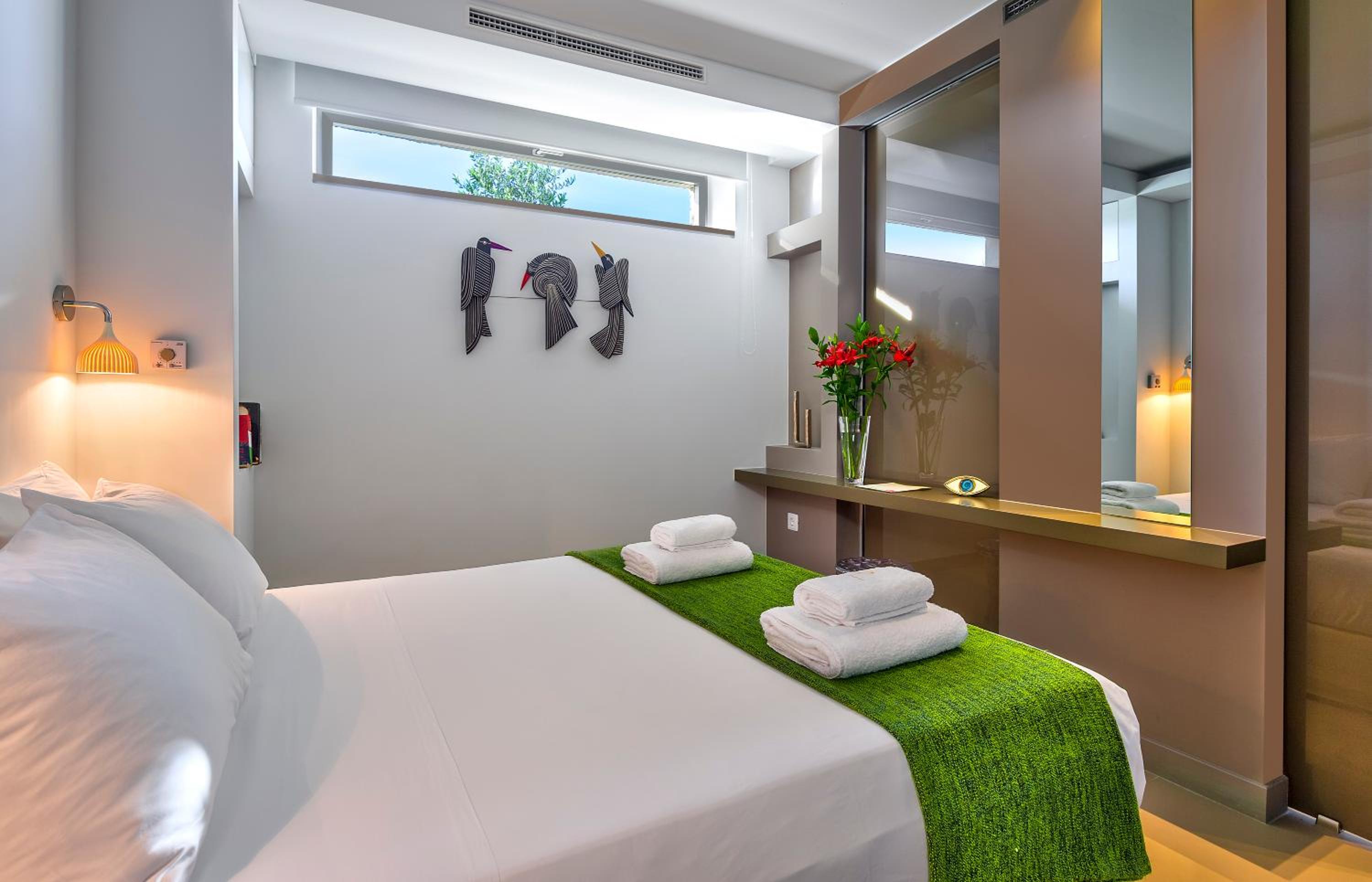 Youphoria Sea View Villas photo 3