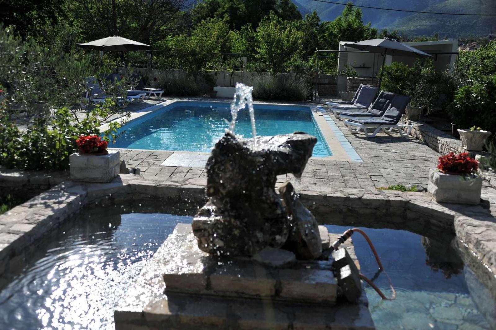 Pool House Maslina