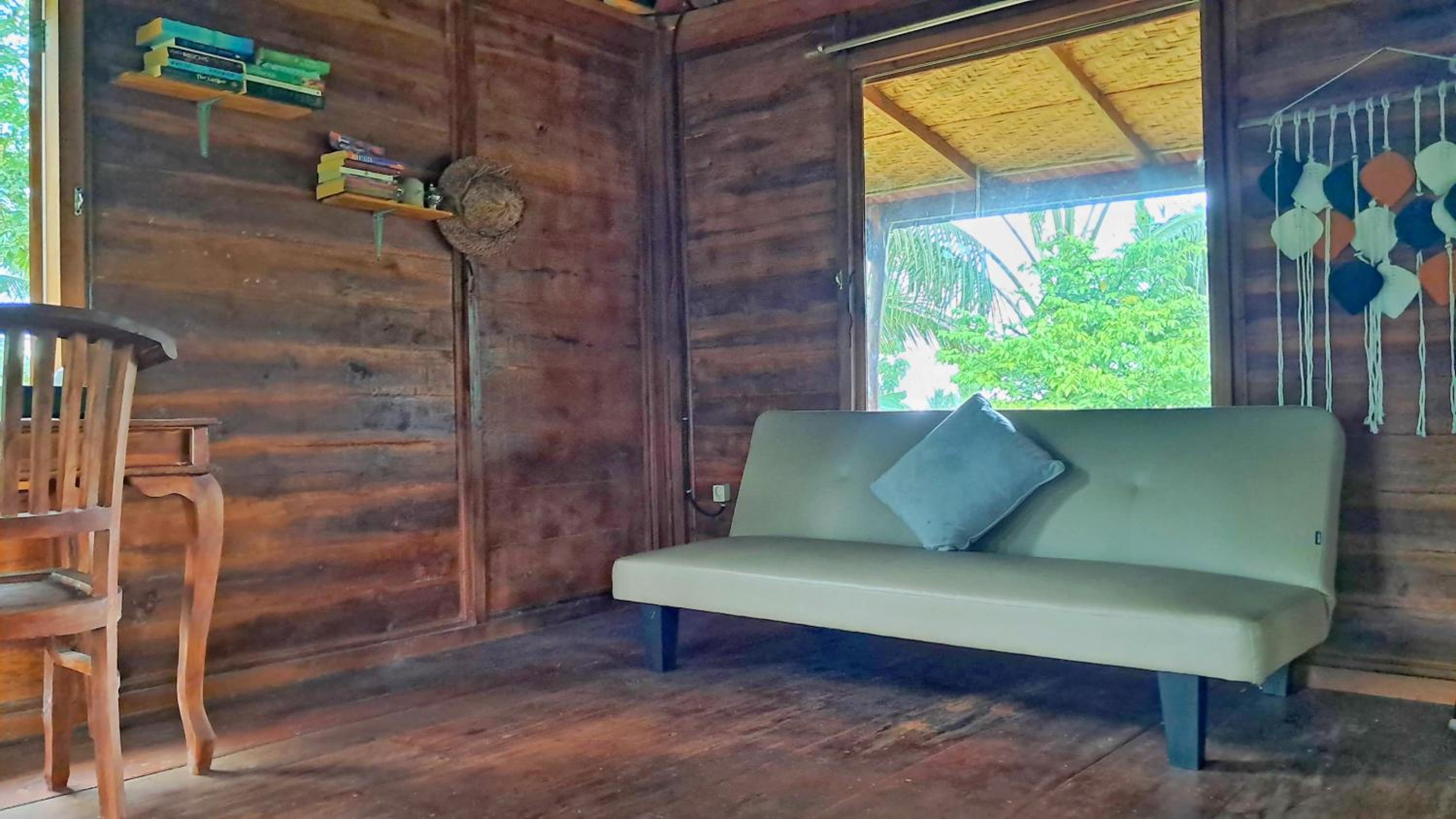 Gempinis Coffee Shop and Villa view 4
