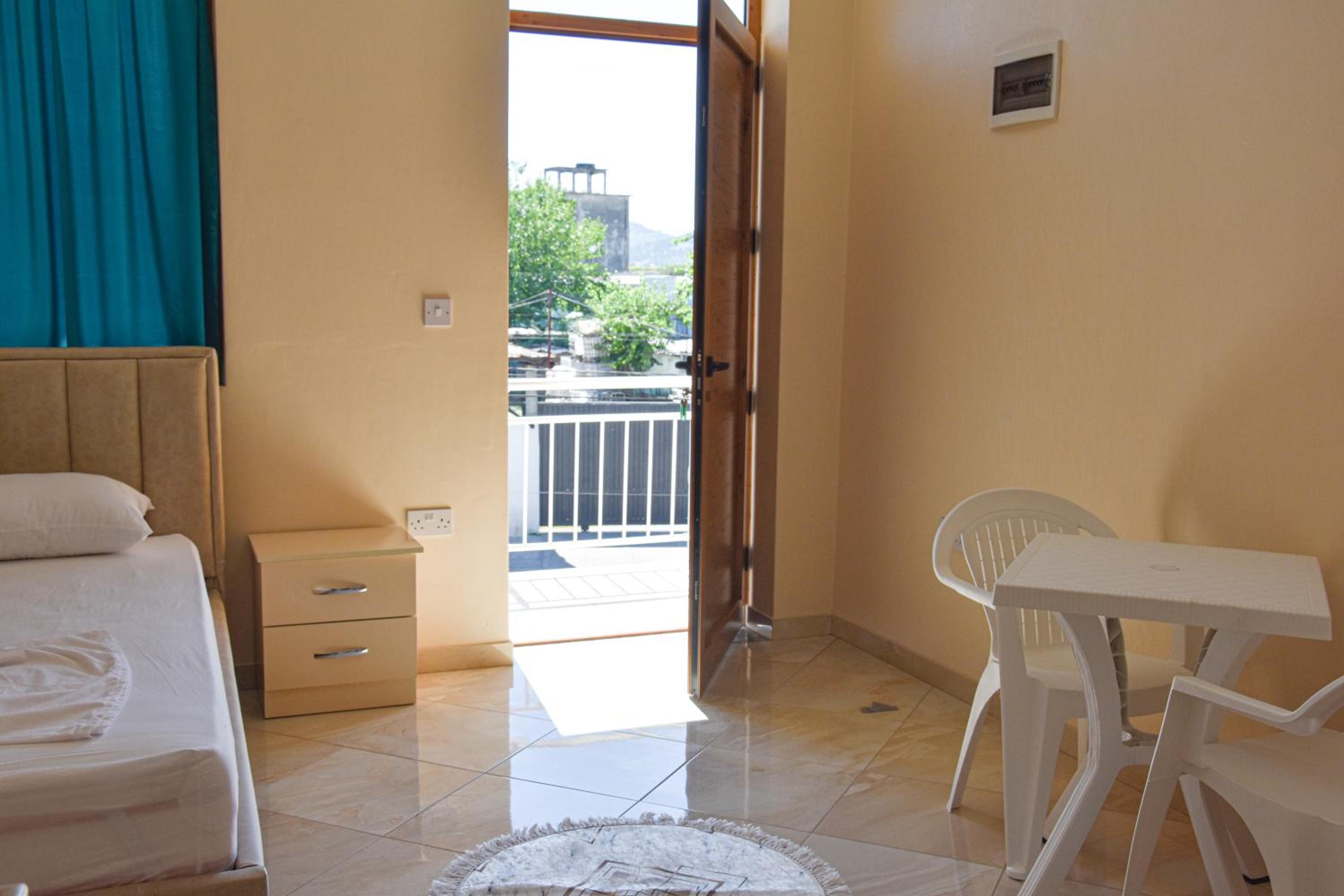 Lumaj Hostel
