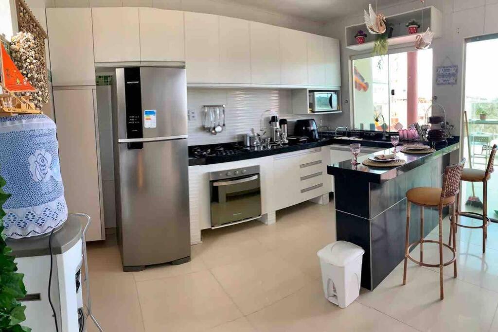 Casa com magnífica vista para praia do Atalaia