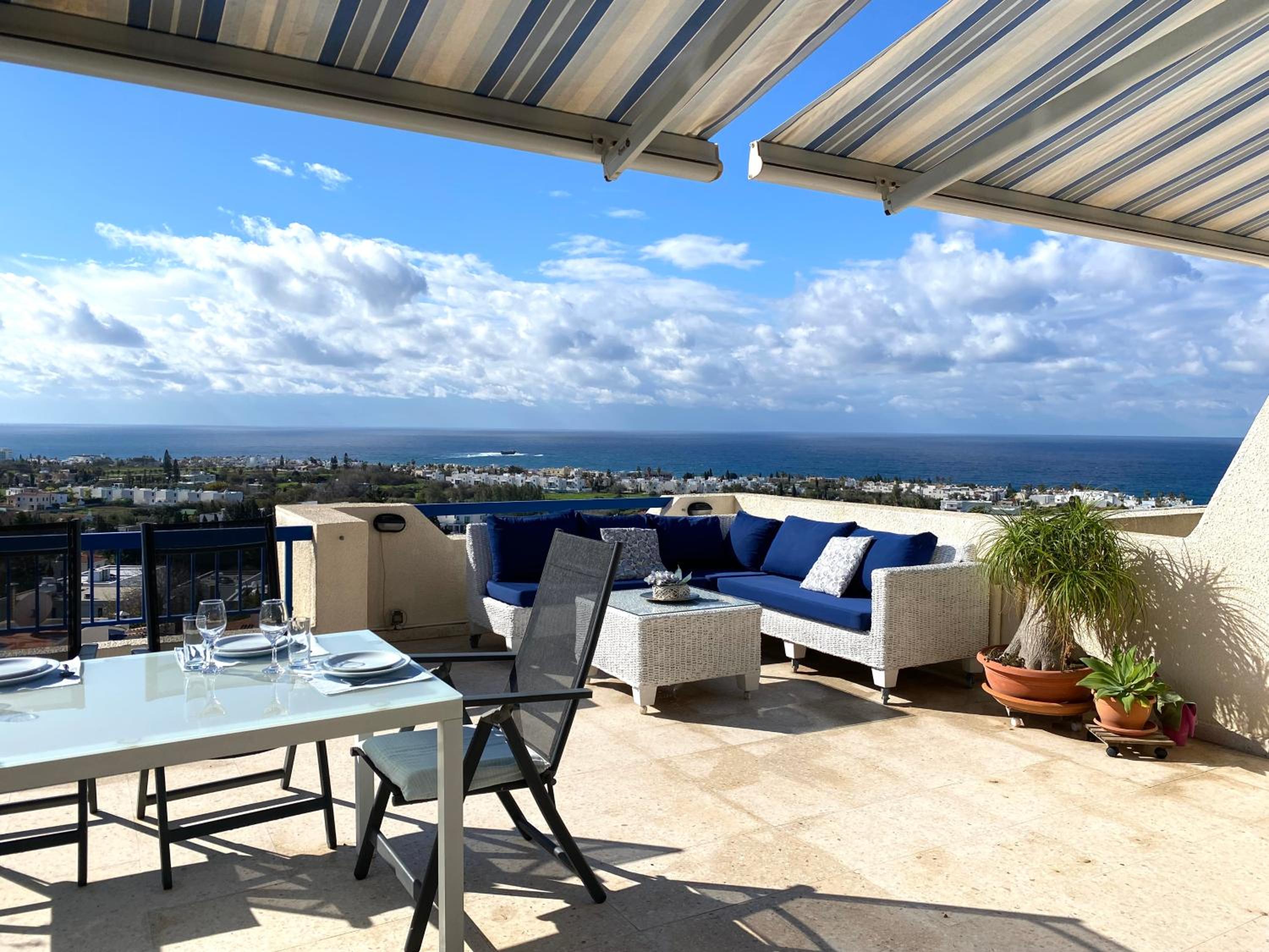 Sea View Penthouse-Style