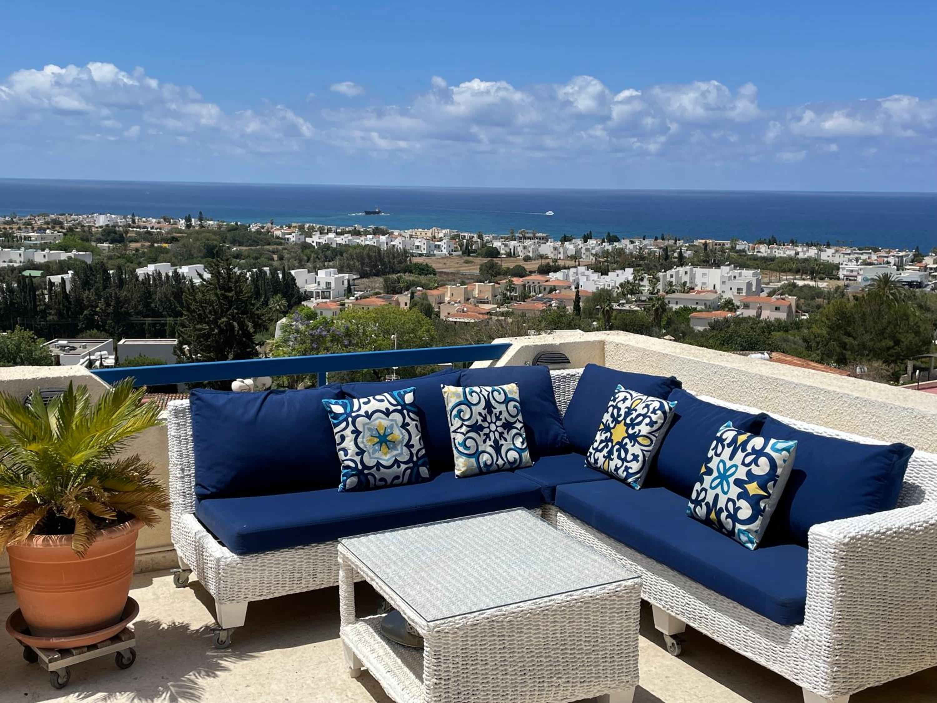 Sea View Penthouse-Style