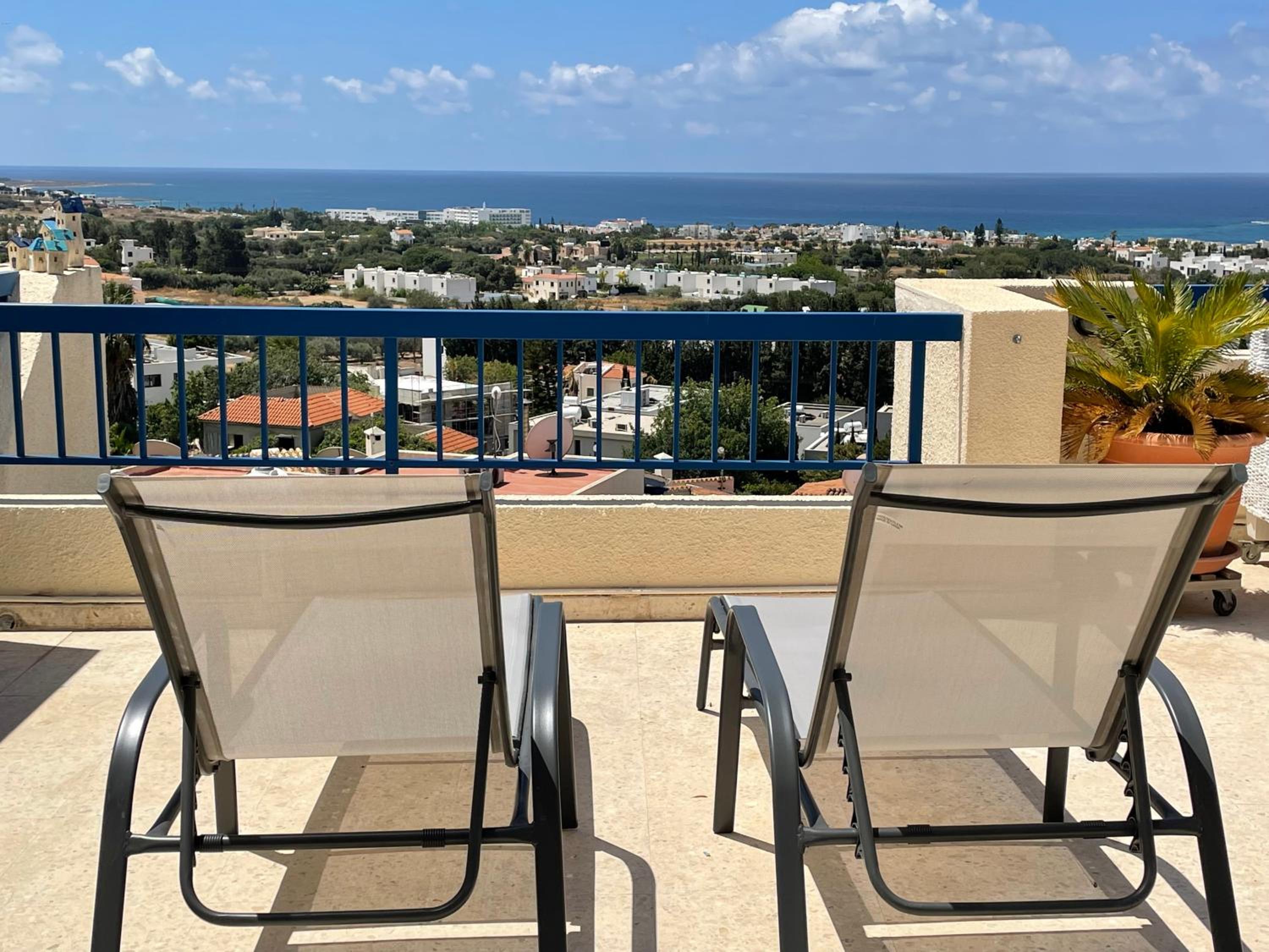 Sea View Penthouse-Style