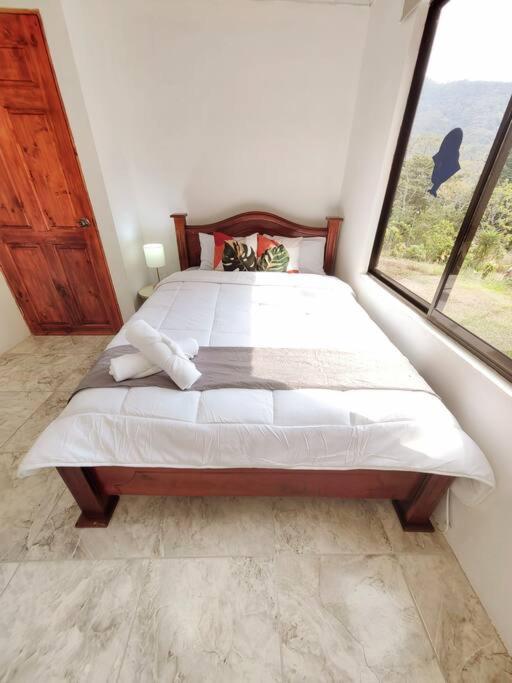 Hermosa Casa en Medio de la Naturaleza Monteverde