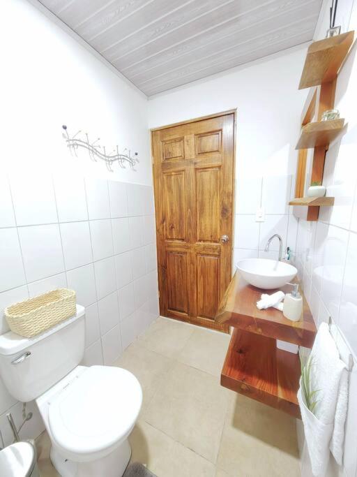 Hermosa Casa en Medio de la Naturaleza Monteverde